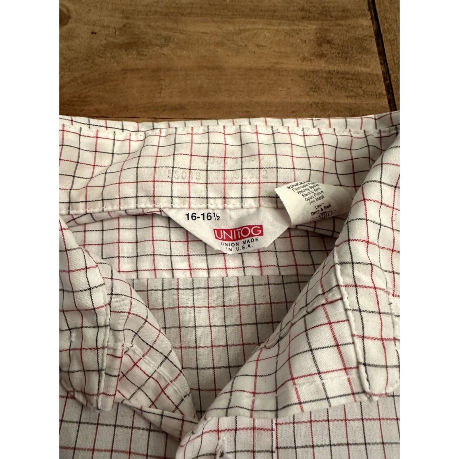 GAS VINTAGE Unitog Shell Gas Oil Auto Care Button Up Work Shirt LG 16-16.5 EUC Shirt Mens Size US L / EU 52-54 / 3 - 4 Thumbnail