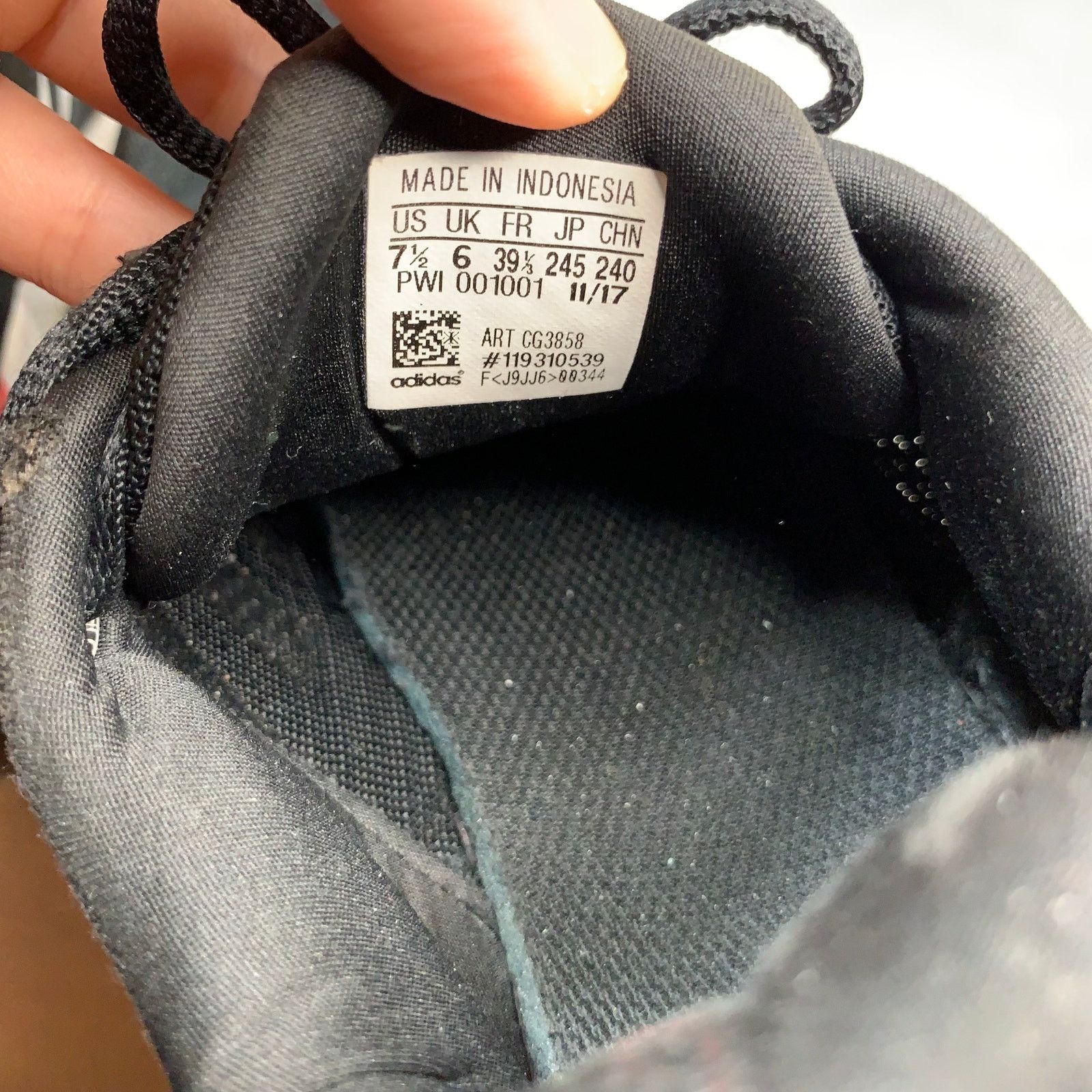 Adidas Adidas Women's Athletic Shoes size 7.5 Size US 7.5 / IT 37.5 - 4 Thumbnail