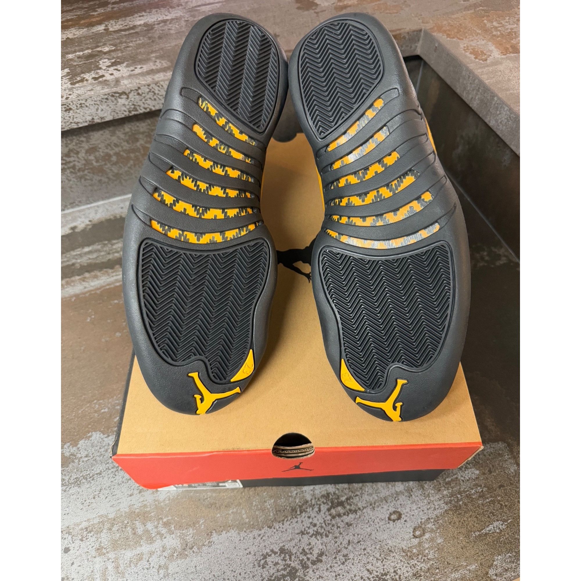 Jordan Brand Jordan 12 Retro Black Taxi Size 13- CT8013-071 Size US 13 / EU 46 - 7 Thumbnail