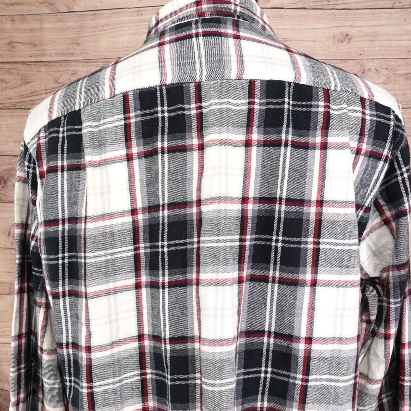 The Mountain Blue Mountain Shirt Mens Large Plaid Flannel Long Sleeve Button-Up Cotton Multicolor Jazz Black Red White Gray (90s) Womens? Size US L / EU 52-54 / 3 - 5 Thumbnail