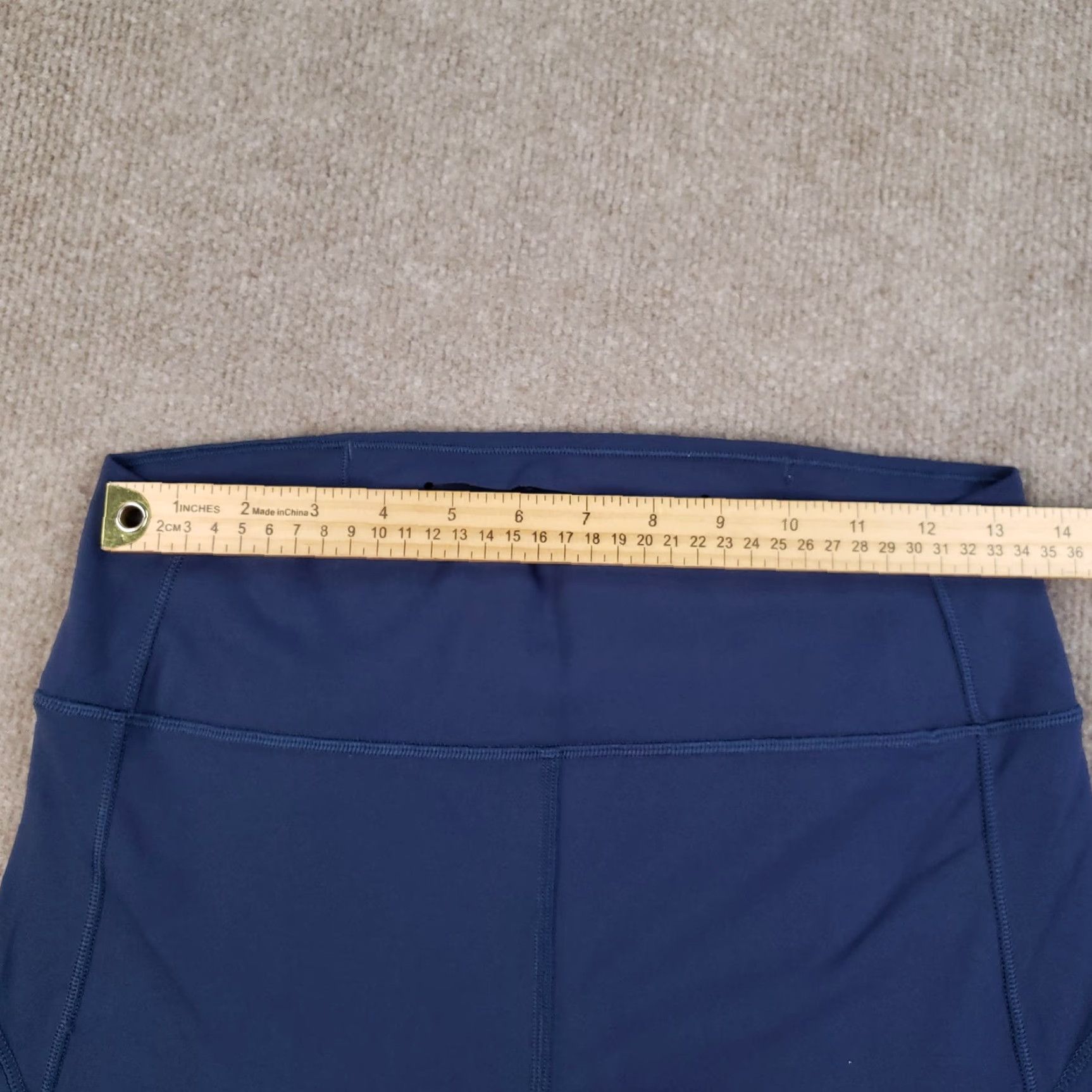 Lululemon Lululemon High Rise Crop Leggings Womens Size 10 Blue Athleisure Yoga Gym Size 32" / US 10 / IT 46 - 5 Thumbnail