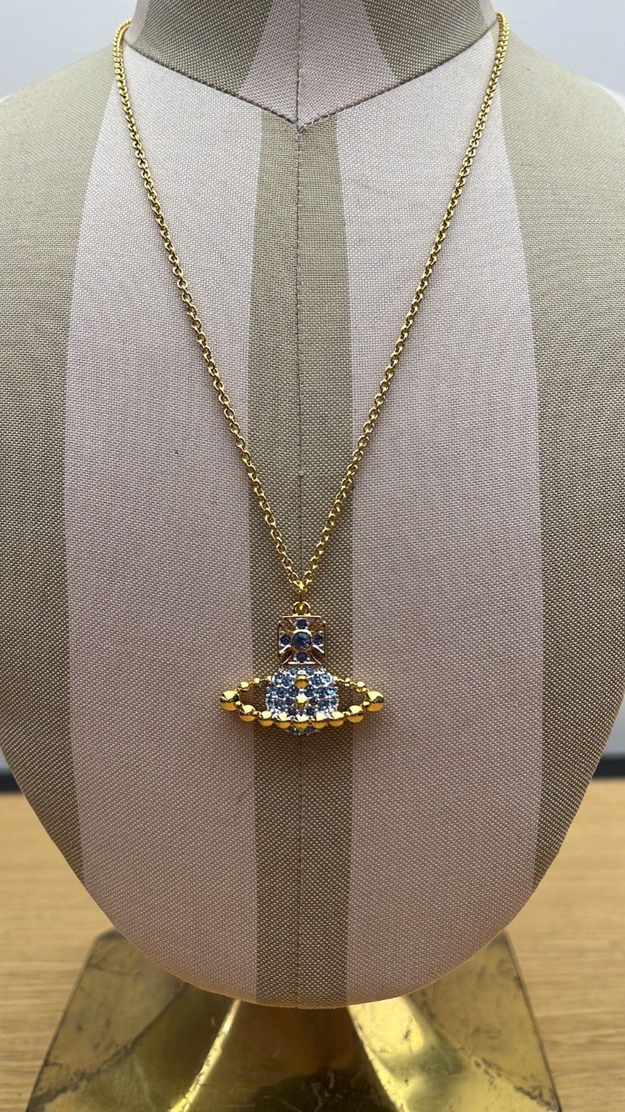 Vivienne Westwood o1f1d3z1025 Size: OS / Lena Big Bas Relief Necklaces Size ONE SIZE - 2 Thumbnail