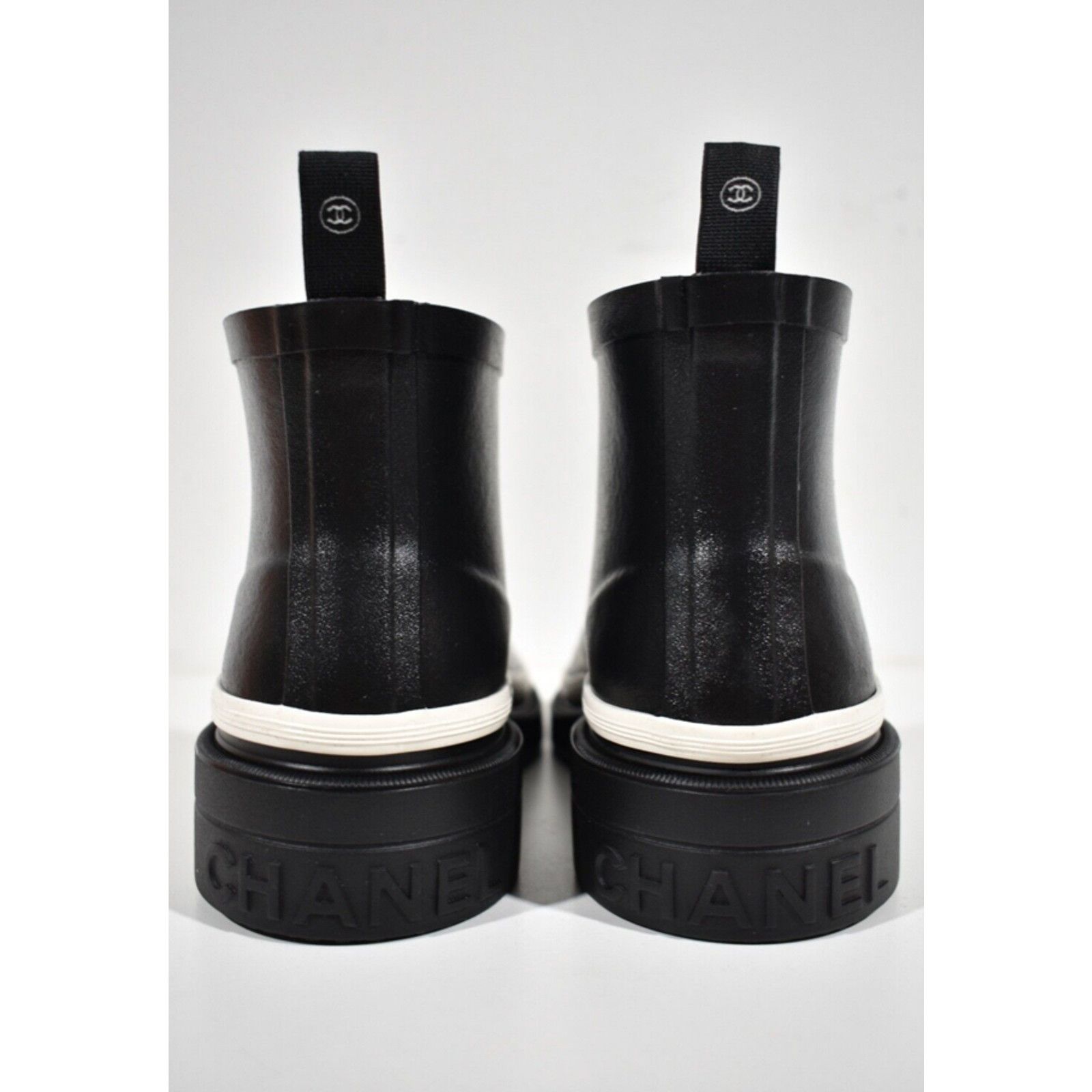Chanel Chanel 23A Black White Caoutchouc Rubber CC Logo Low Size US 5 / IT 35 - 10 Thumbnail