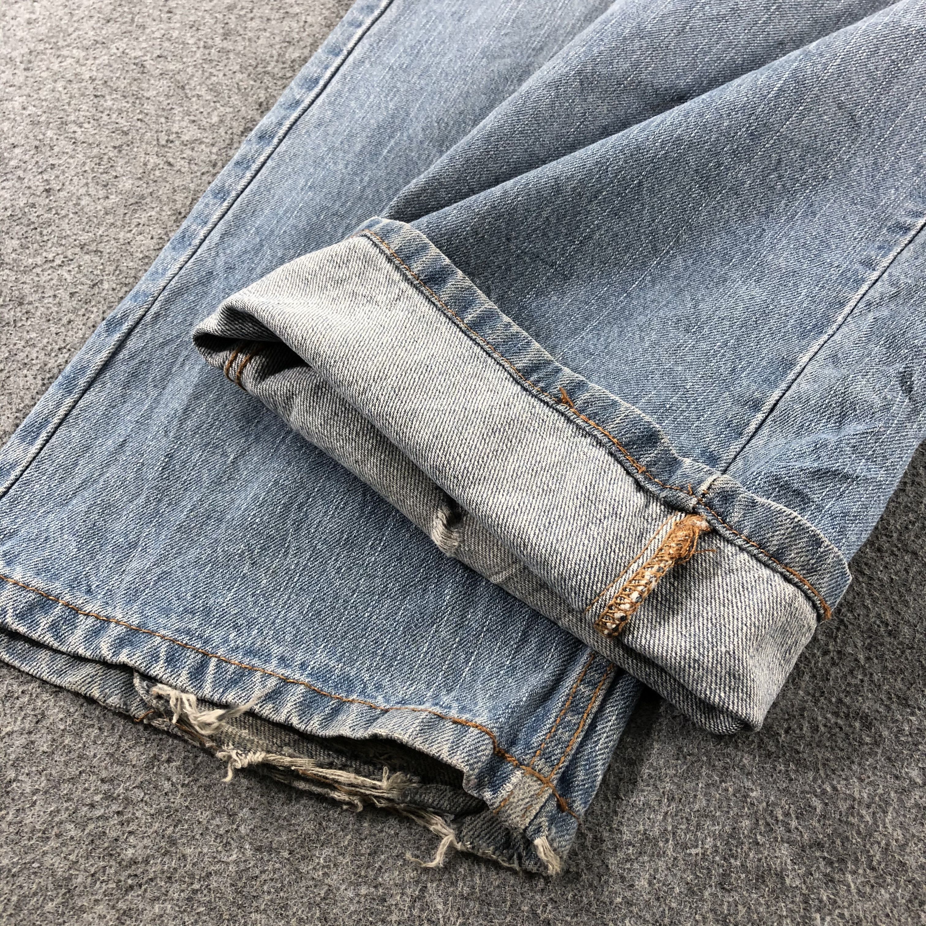Levi's Vintage Blue Wash Levis 550 Jeans-J2526 Size US 35 - 7 Thumbnail