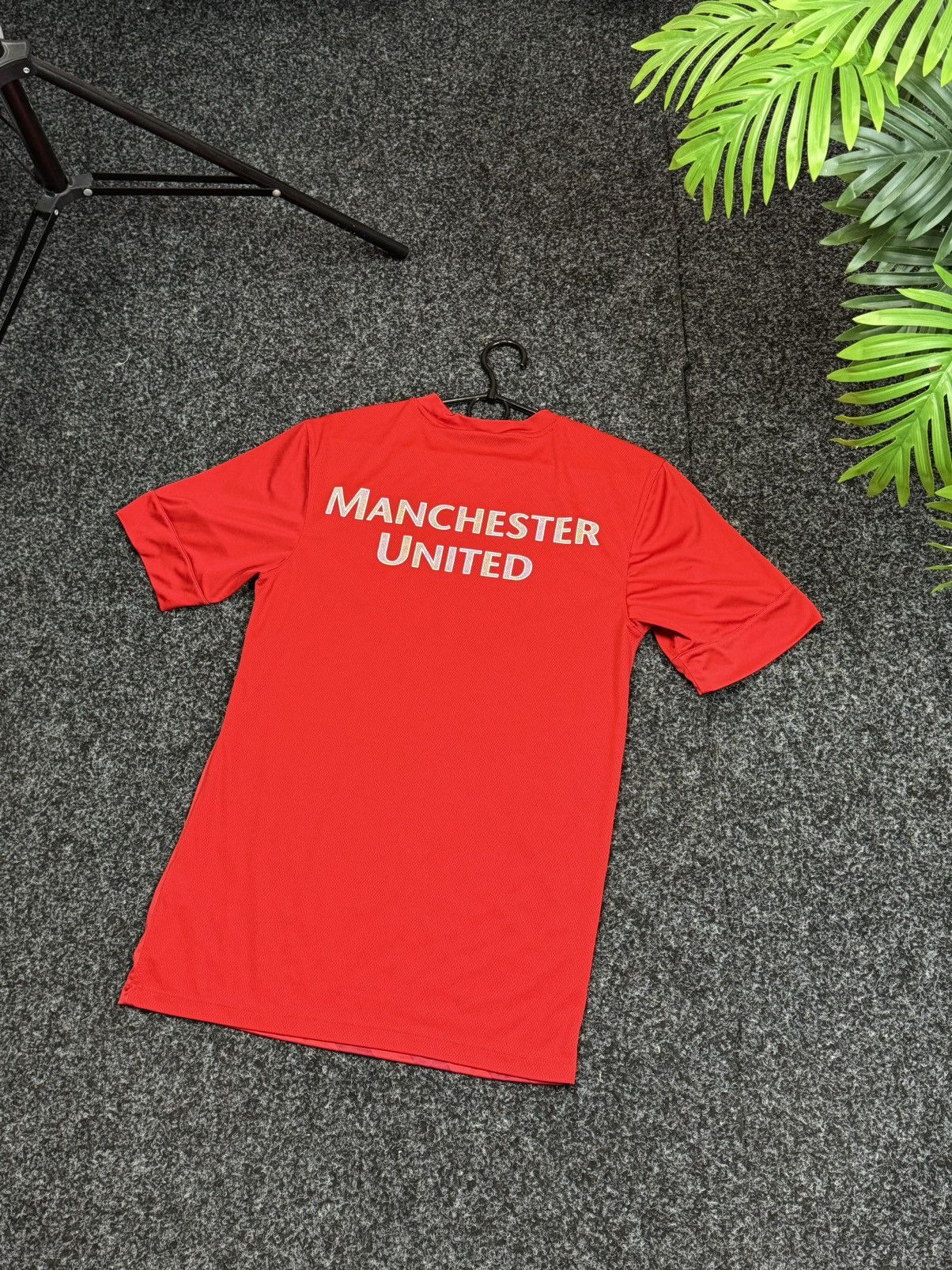 Nike MANCHESTER UNITED TRAINING FOOTBALL JERSEY NIKE VINTAGE Size US S / EU 44-46 / 1 - 2 Thumbnail