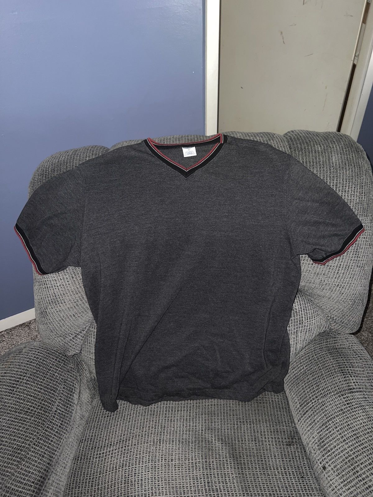 Old Navy Old Navy V-Neck Tee Size US XL / EU 56 / 4 - 1 Thumbnail