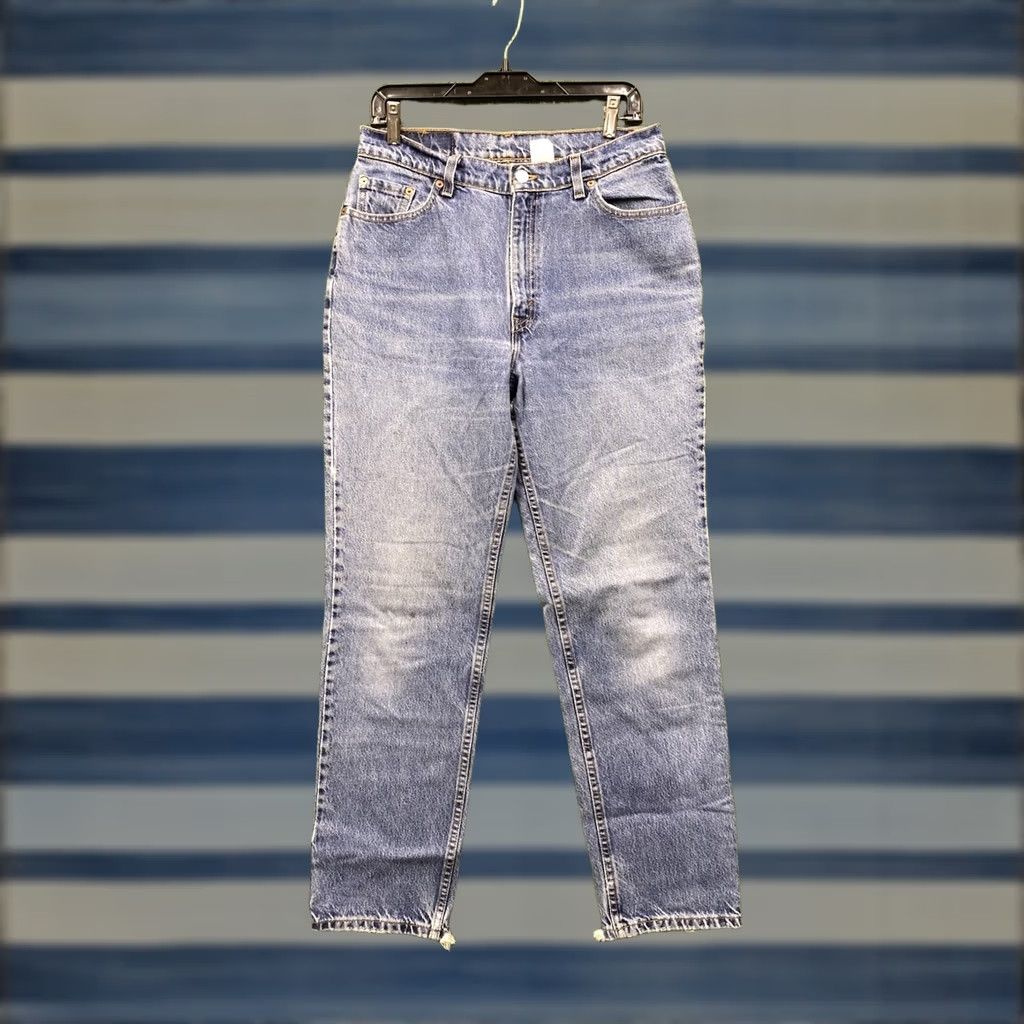 Levi's VINTAGE Levi's 512 Jeans Womens Juniors 28x30 Slim Straight Blue Medium Wash Casual Floor Size 34" / US 12 / IT 48 - 1 Thumbnail