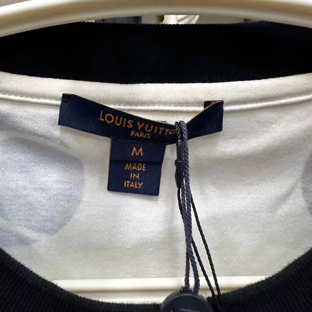 Louis Vuitton LV Speckled Logo Chain SS Tee M New w/ Tags Size M / US 6-8 / IT 42-44 - 2 Thumbnail