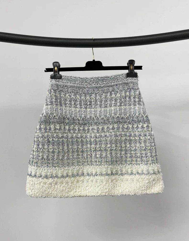 Chanel Chanel Waterfall series silver skirt Size 42" / US 20 - 6 Thumbnail