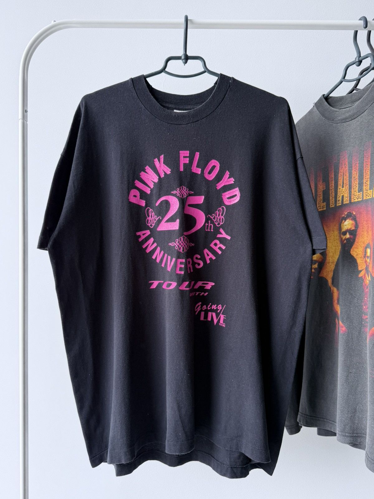 Band Tees Vintage 1994 Pink Floyd Band Tour T-Shirt Tee Size US XL / EU 56 / 4 - 1 Thumbnail
