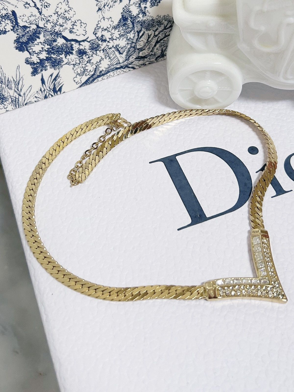 Dior Authentic Dior Vintage 24kt G.P Crystal Herringbone Necklace Size ONE SIZE - 7 Thumbnail