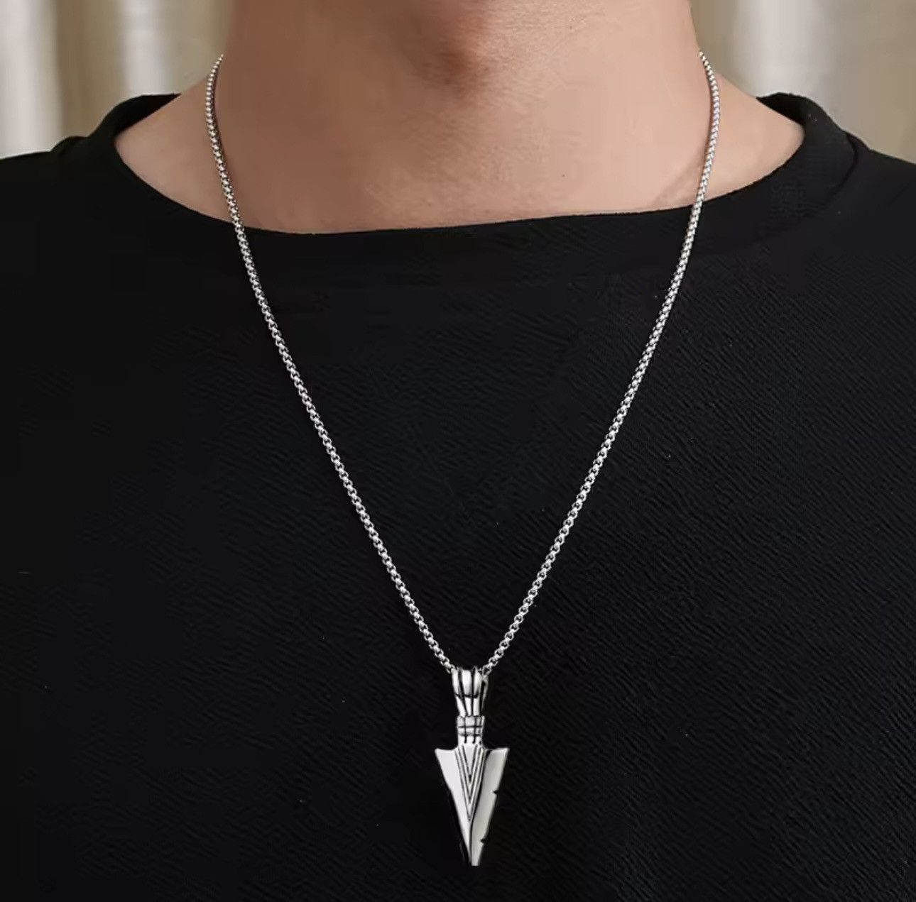 Jewelry Triangular Arrow Pendant Necklaces Size ONE SIZE - 1 Thumbnail