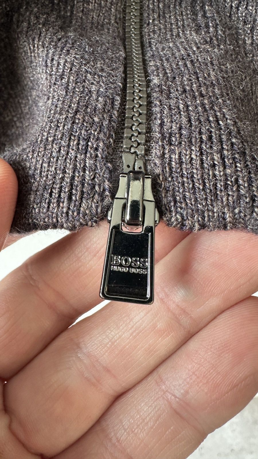Hugo Boss Hugo Boss Zip Up Knit Jumper S Regular Fit Brown Virgin Wool Size US S / EU 44-46 / 1 - 8 Thumbnail