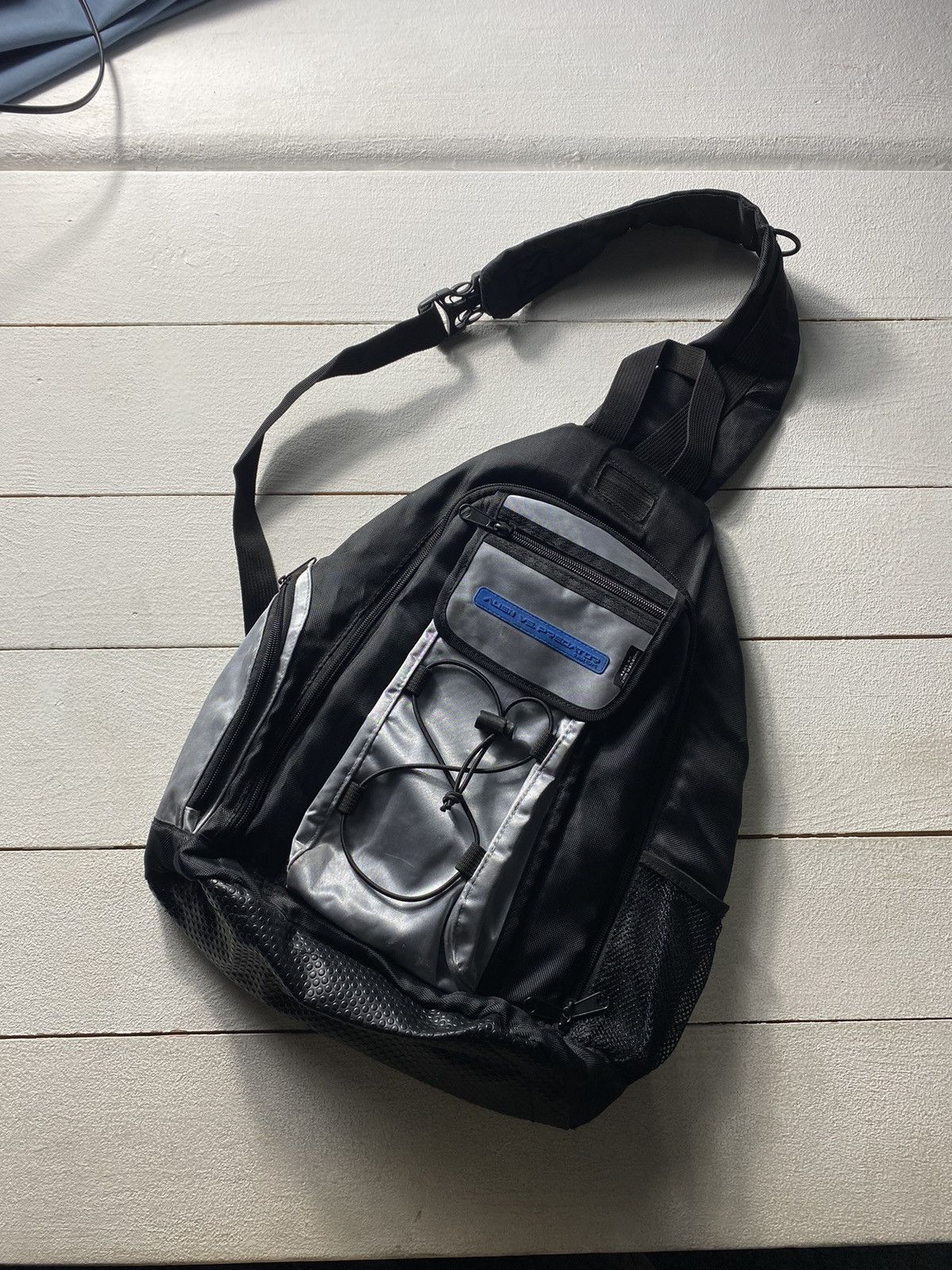 If Six Was Nine × Japanese Brand 2004 Alien Predator Futurism Sling Cross Bag Opium Vintage Size ONE SIZE - 1 Thumbnail