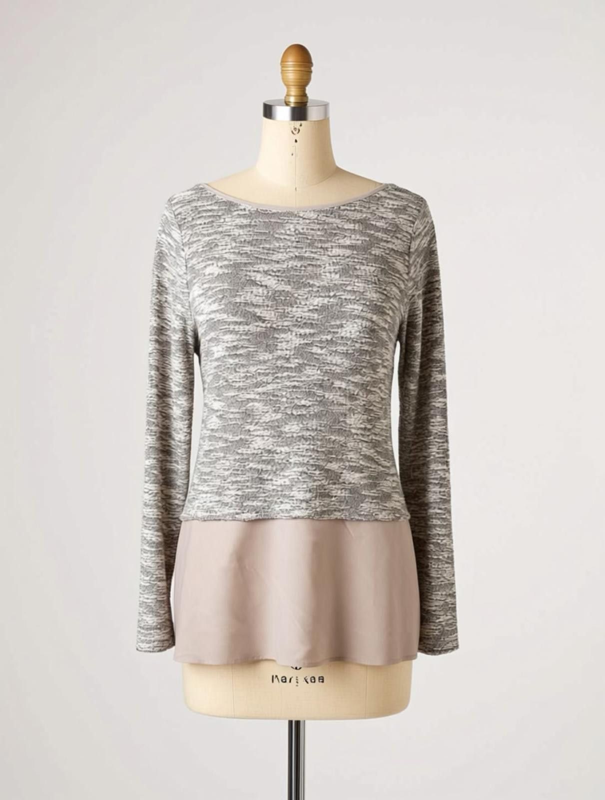 Other White House Black Market Gray Beige Layered Long Sleeve M Size M / US 6-8 / IT 42-44 - 1 Thumbnail