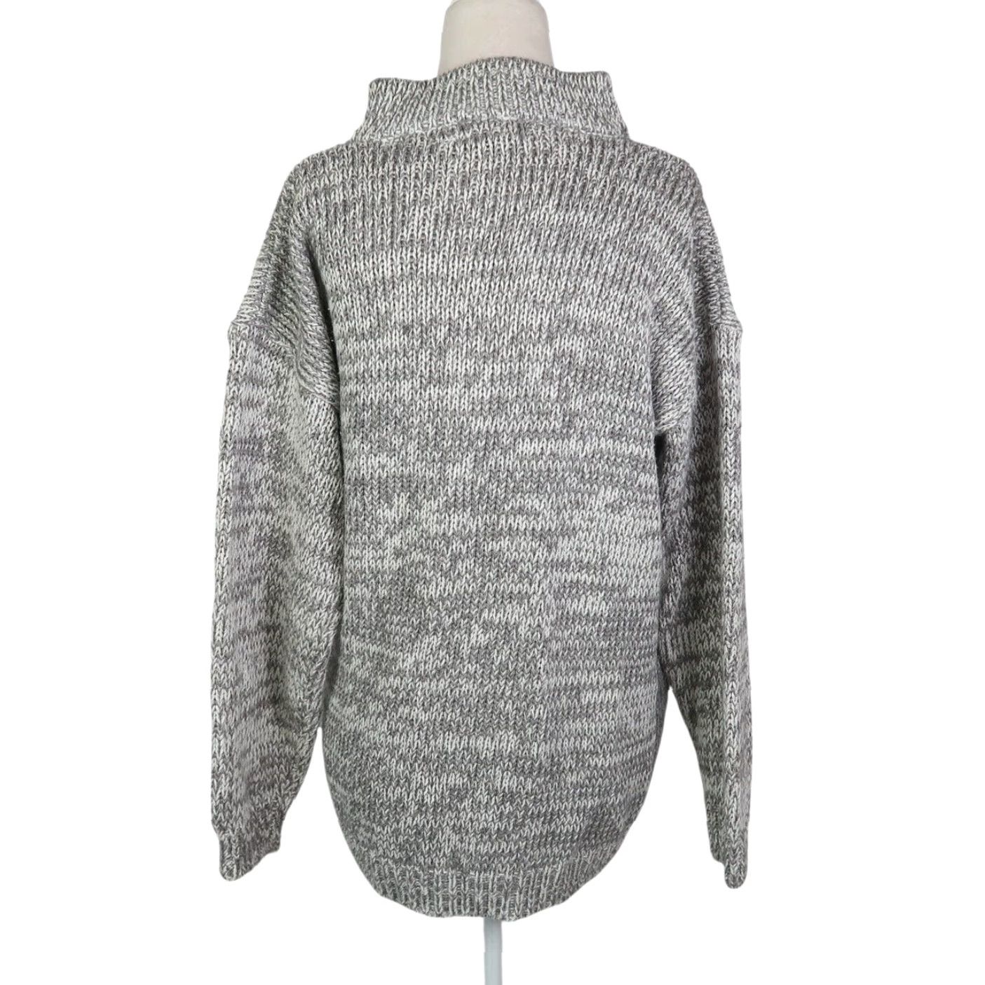 Vintage VINTAGE Yoido Club Diamond Check Henley Sweater S Womens Pullover Long Sleeve Knit 90s 80s Argyle Ramie Acrylic Cream Grey Size S / US 4 / IT 40 - 4 Thumbnail
