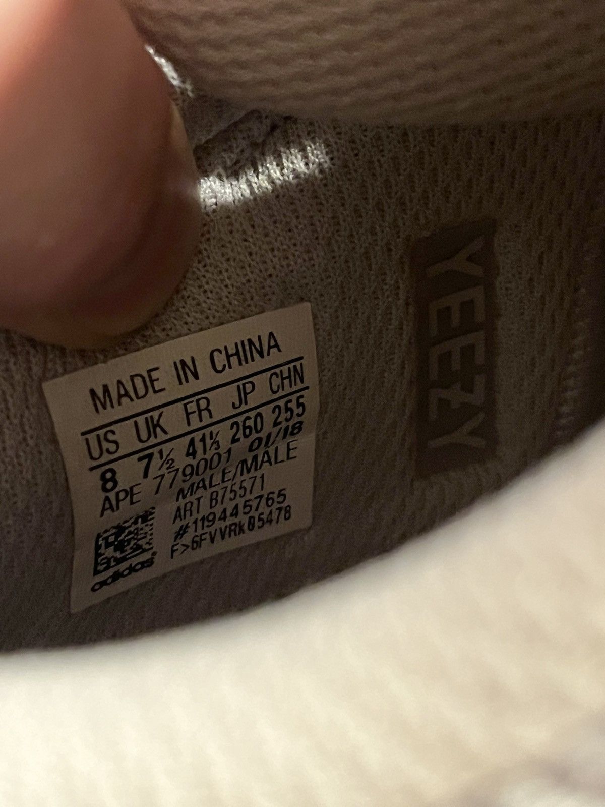 Adidas × Kanye West YEEZY BOOST 700 Size US 8 / EU 41 - 18 Thumbnail