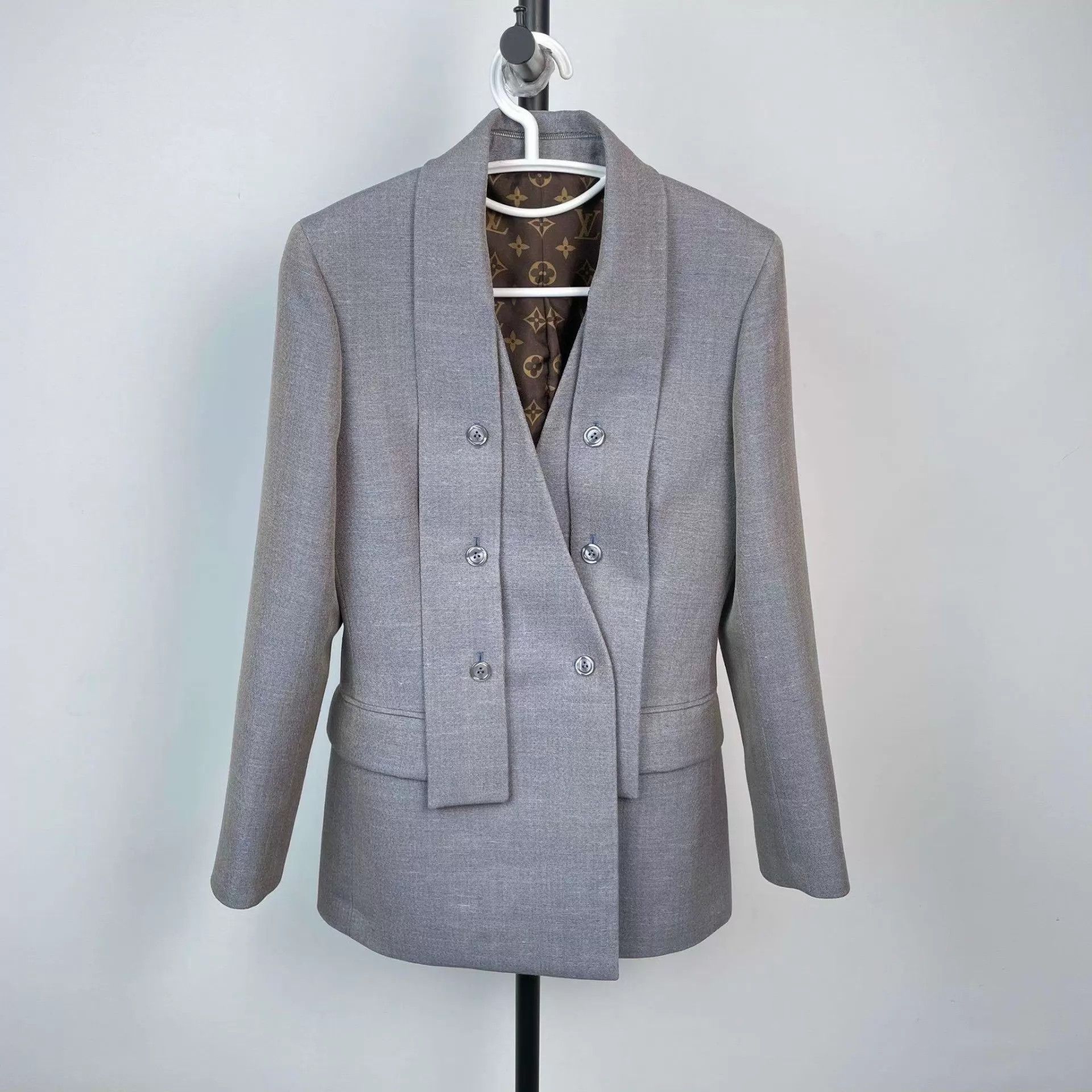Louis Vuitton LV Cotton Suit Jacket Gray 34 Grade S No Acc Size XS / US 0-2 / IT 36-38 - 1 Thumbnail