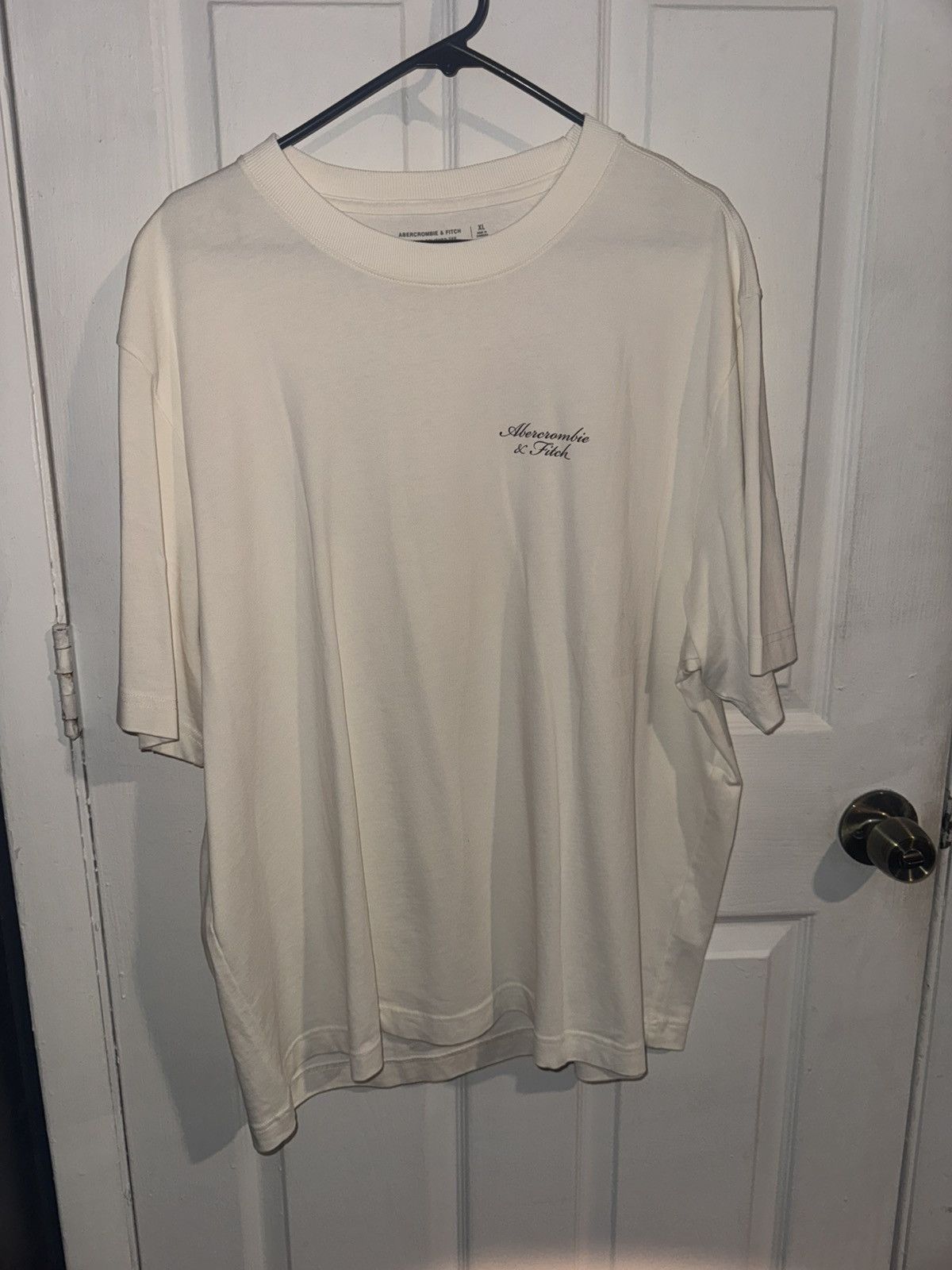 Abercrombie & Fitch Abercrombie & Fitch Beige Deli T Shirt Size US XL / EU 56 / 4 - 1 Thumbnail