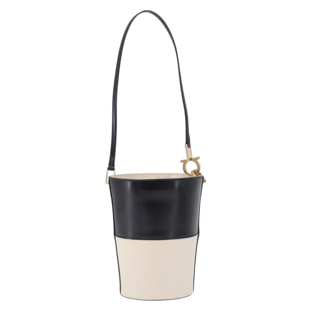 Salvatore Ferragamo Salvatore Ferragamo Gancini Shoulder Bag Leather Ivory Gold Size ONE SIZE - 2 Thumbnail