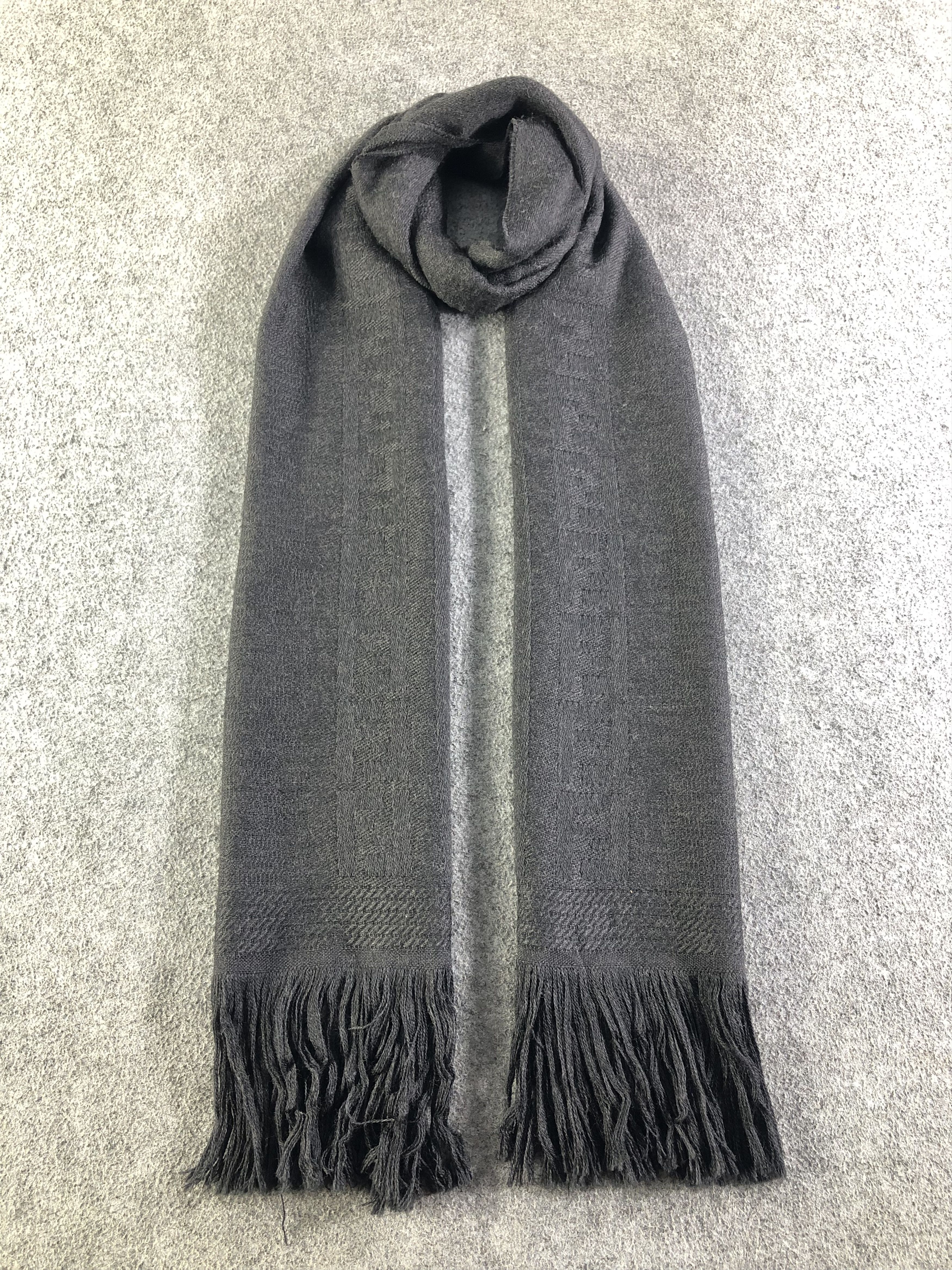Fendi Fendi Monogram FF Scarf / Muffler / Neckwear SS1360 Size ONE SIZE - 1 Thumbnail