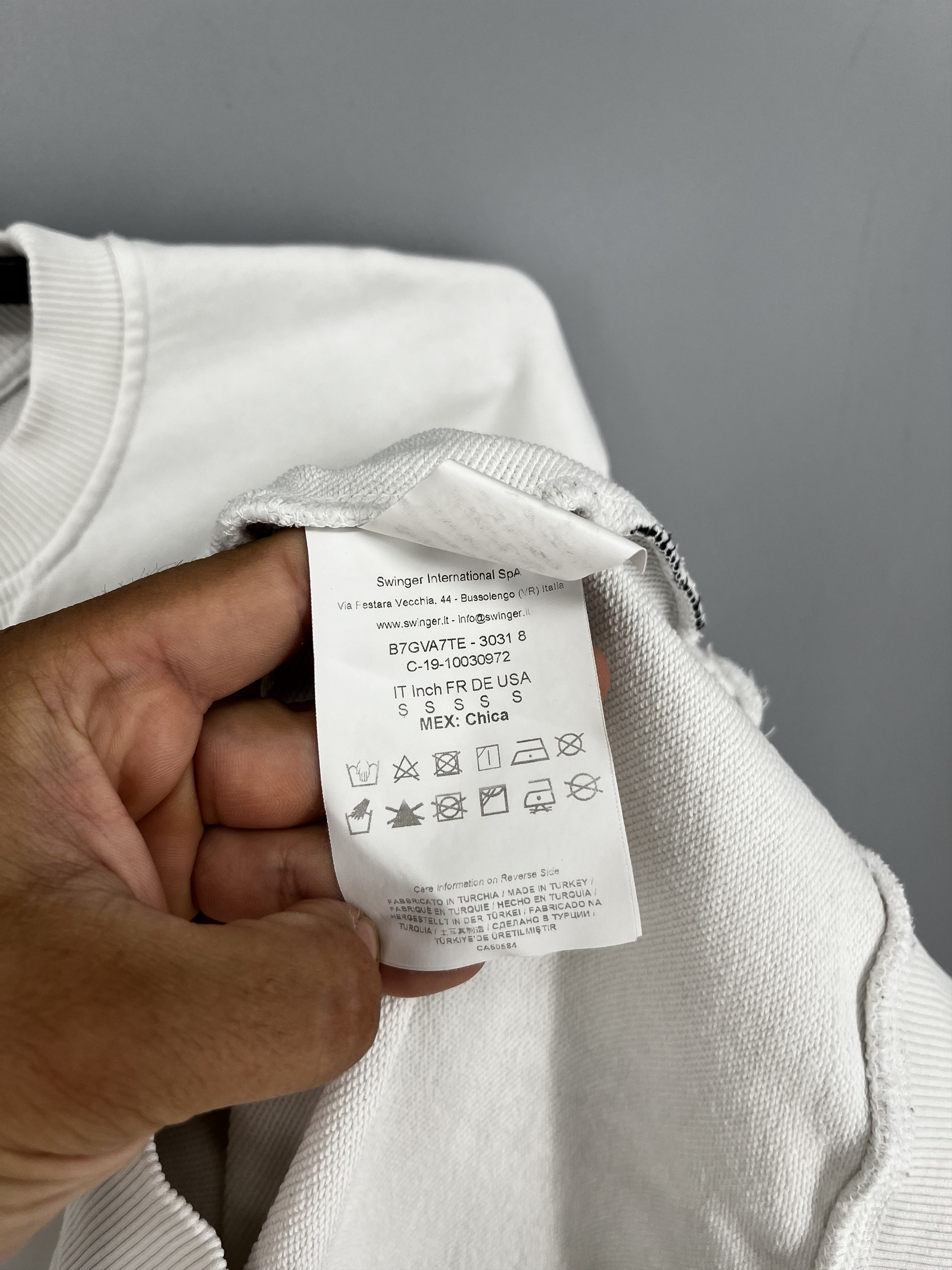 Versace Versace Jeans Couture Men's White Gold Logo Hooded Size US S / EU 44-46 / 1 - 10 Thumbnail