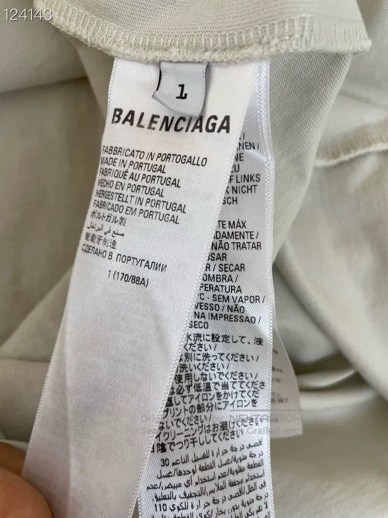 Balenciaga Balenciaga Letter Logo Printed Round Neck Short Sleeve T-S Size US S / EU 44-46 / 1 - 4 Thumbnail