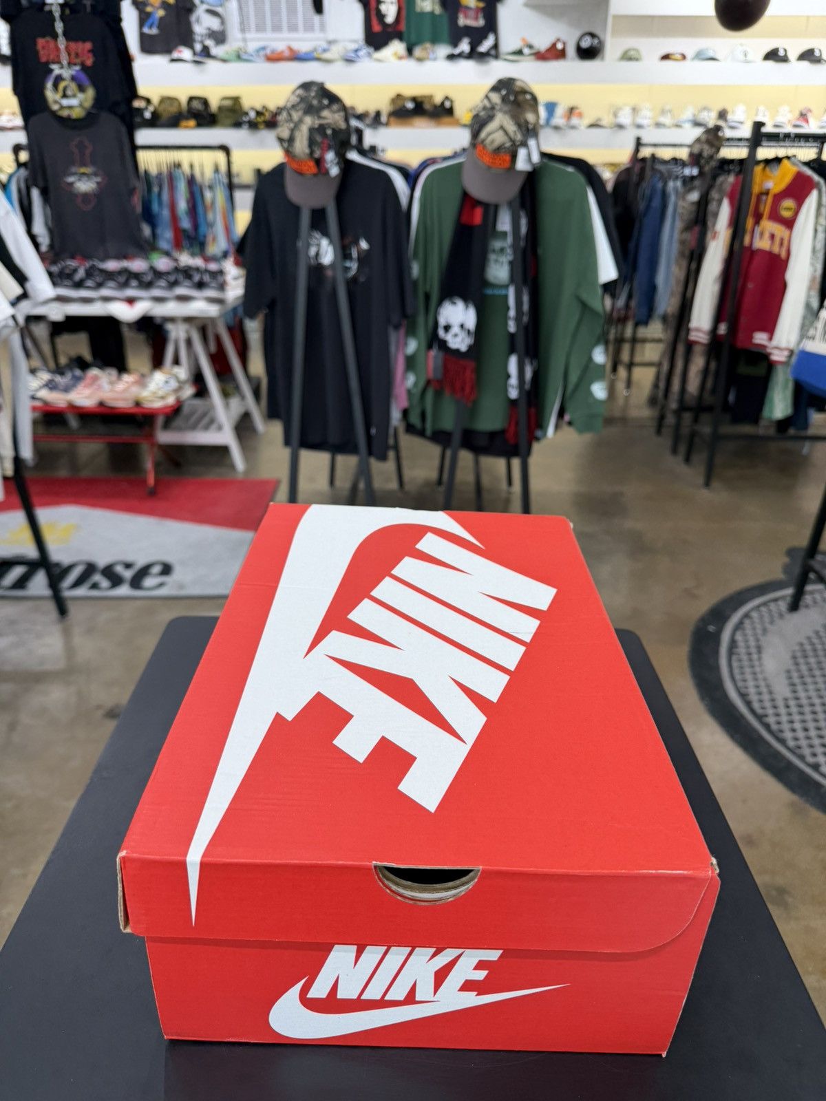 Nike Nike Dunk High Championship Red Size 8.5 (2022) Size US 8.5 / EU 41-42 - 15 Thumbnail
