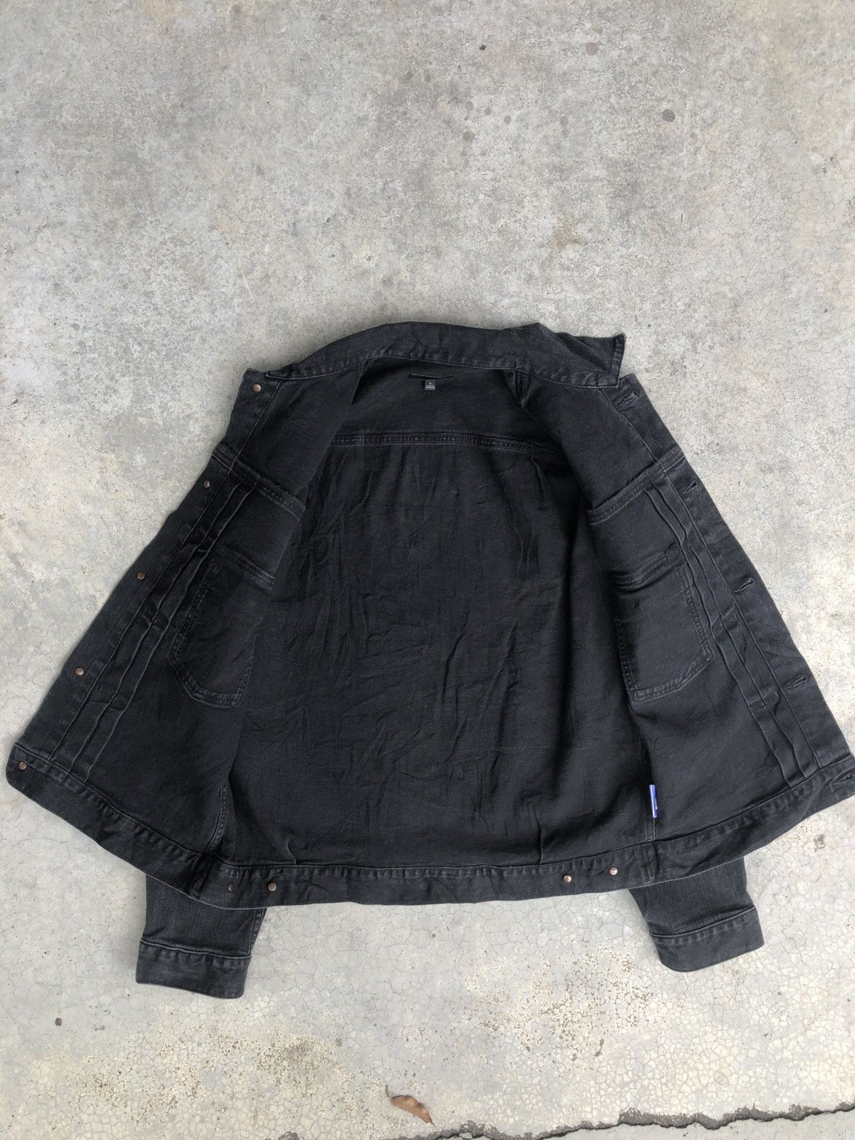 Uniqlo Japanese Uniqlo Type 2 Denim Jacket Distressed Denim Size US L / EU 52-54 / 3 - 16 Thumbnail