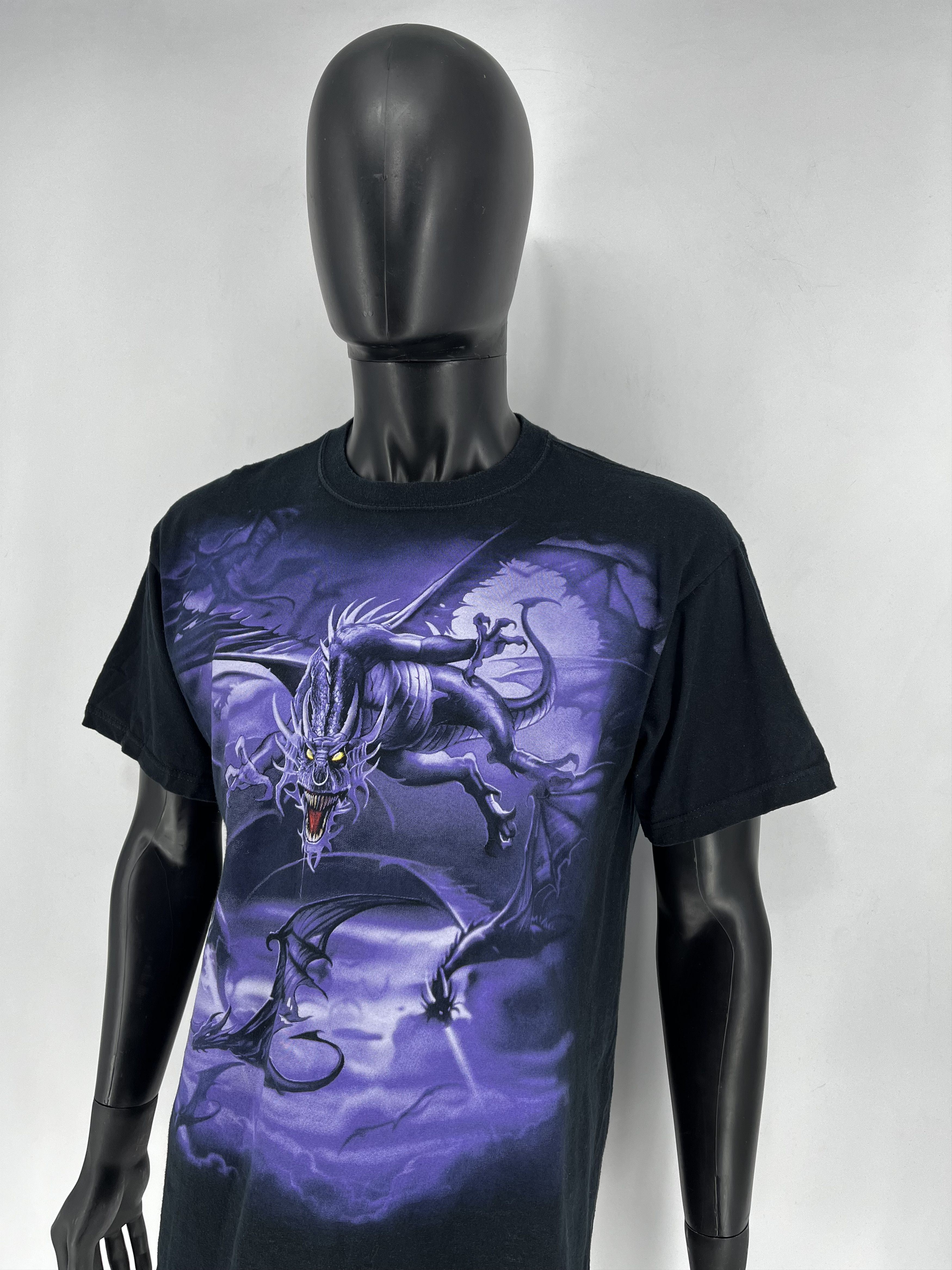 Liquid Blue × Universal Studios × Vintage Liquid Blue Vintage Dragon Shirt Men Gothic Graphic Tee 2002 Size US L / EU 52-54 / 3 - 4 Thumbnail