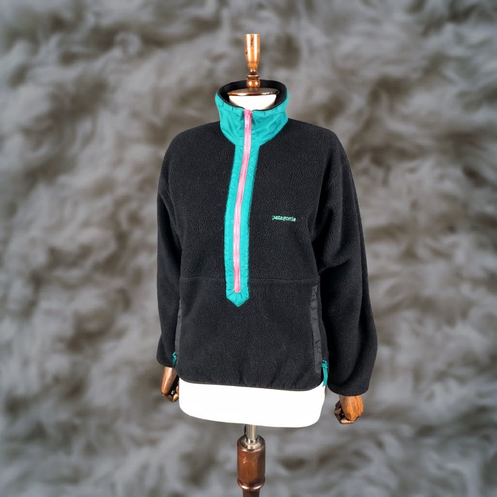 Patagonia Patagonia Jacket Women 1/2 Zip Black Size 8 Polyester Embroidered Logo Zip Pockets Casual Basic Jacket by Patagonia Size M / US 6-8 / IT 42-44 - 1 Thumbnail