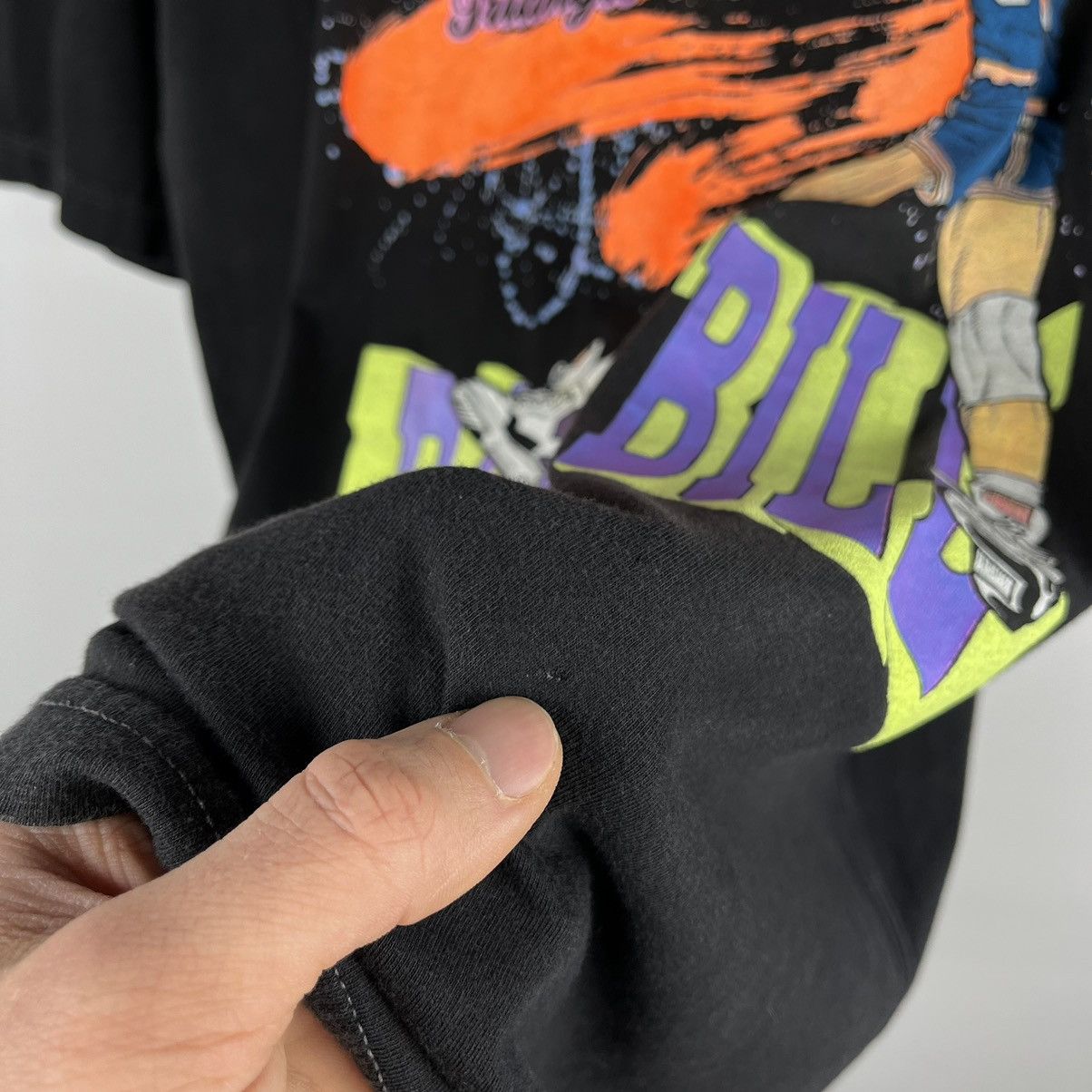 NBA Vintage Bermuda Triangle Basketbill y2k NBA tee 1990 Size US XL / EU 56 / 4 - 7 Thumbnail