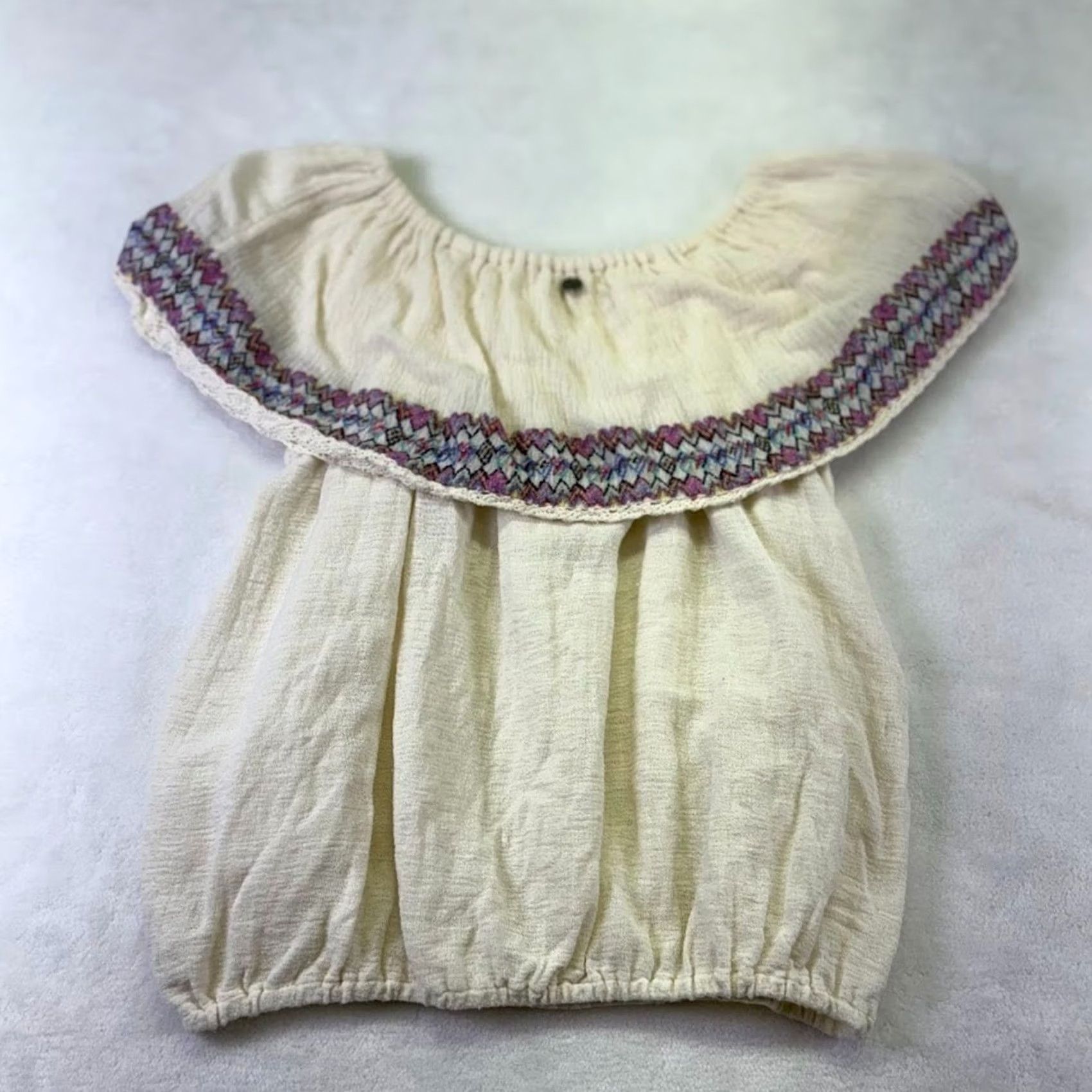 Billabong BILLABONG Off the Shoulder Peasant Top Cream Crop Embroidered Ruffle M Womens Size M / US 6-8 / IT 42-44 - 5 Thumbnail