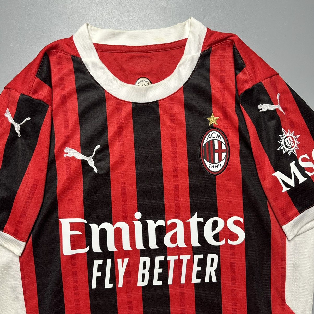 Puma AC MILAN PUMA 2024/2025 FOOTBALL HOME JERSEY #10 PULISIC Size US M / EU 48-50 / 2 - 4 Thumbnail
