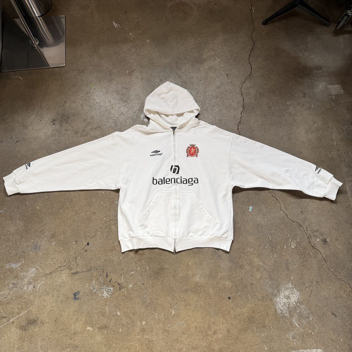 Balenciaga BNWT BALENCIAGA SOCCER HOODIE PARIS EDITION Size US M / EU 48-50 / 2 - 1 Thumbnail