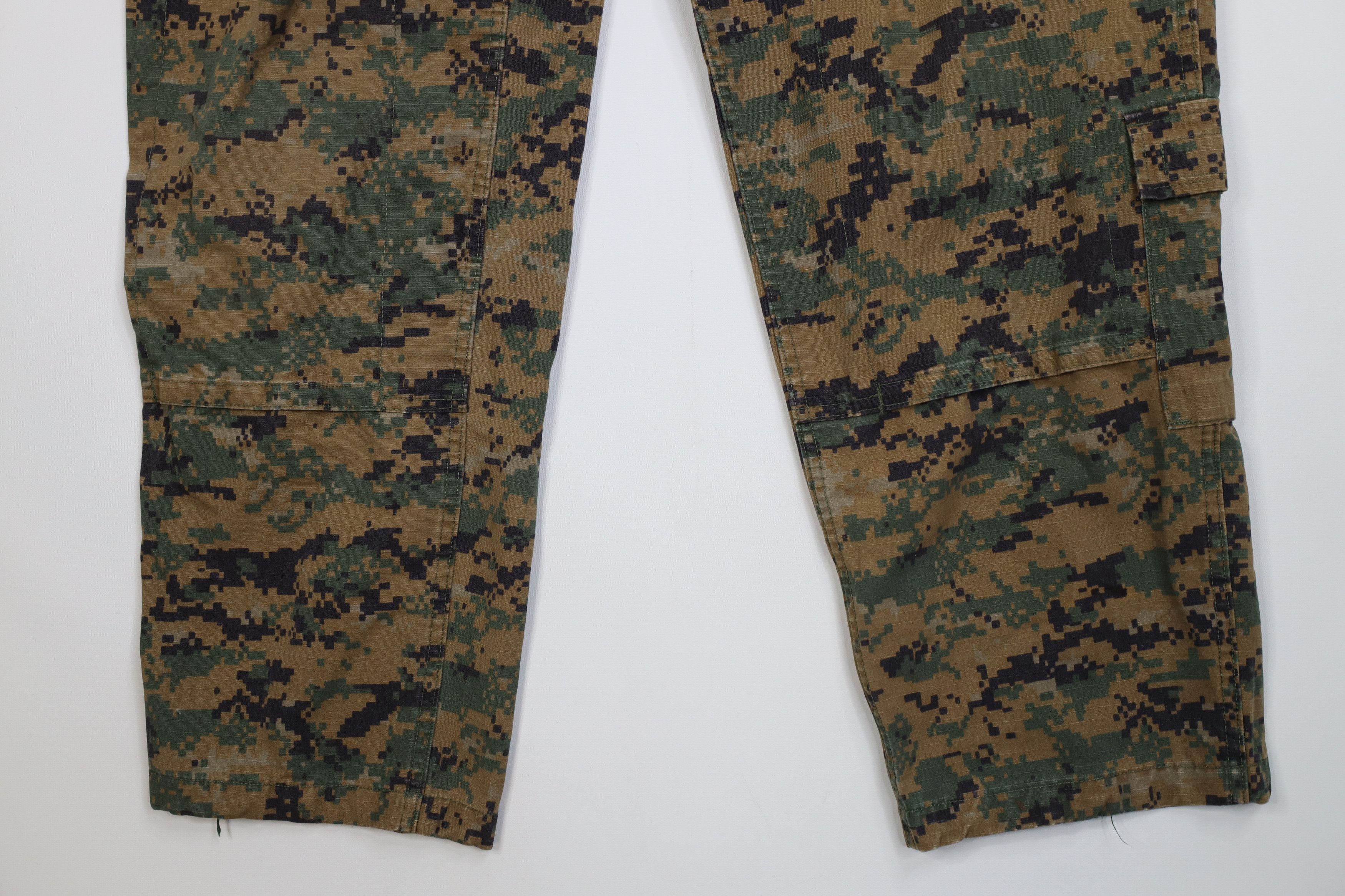 Vintage Vintage Streetwear Digital Camouflage Cargo Pants Combat Size US 36 / EU 52 - 4 Thumbnail