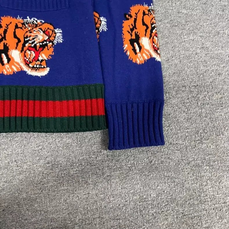 Gucci Gucci Tiger head full print inlay knitted cardigan coat Size US S / EU 44-46 / 1 - 3 Thumbnail
