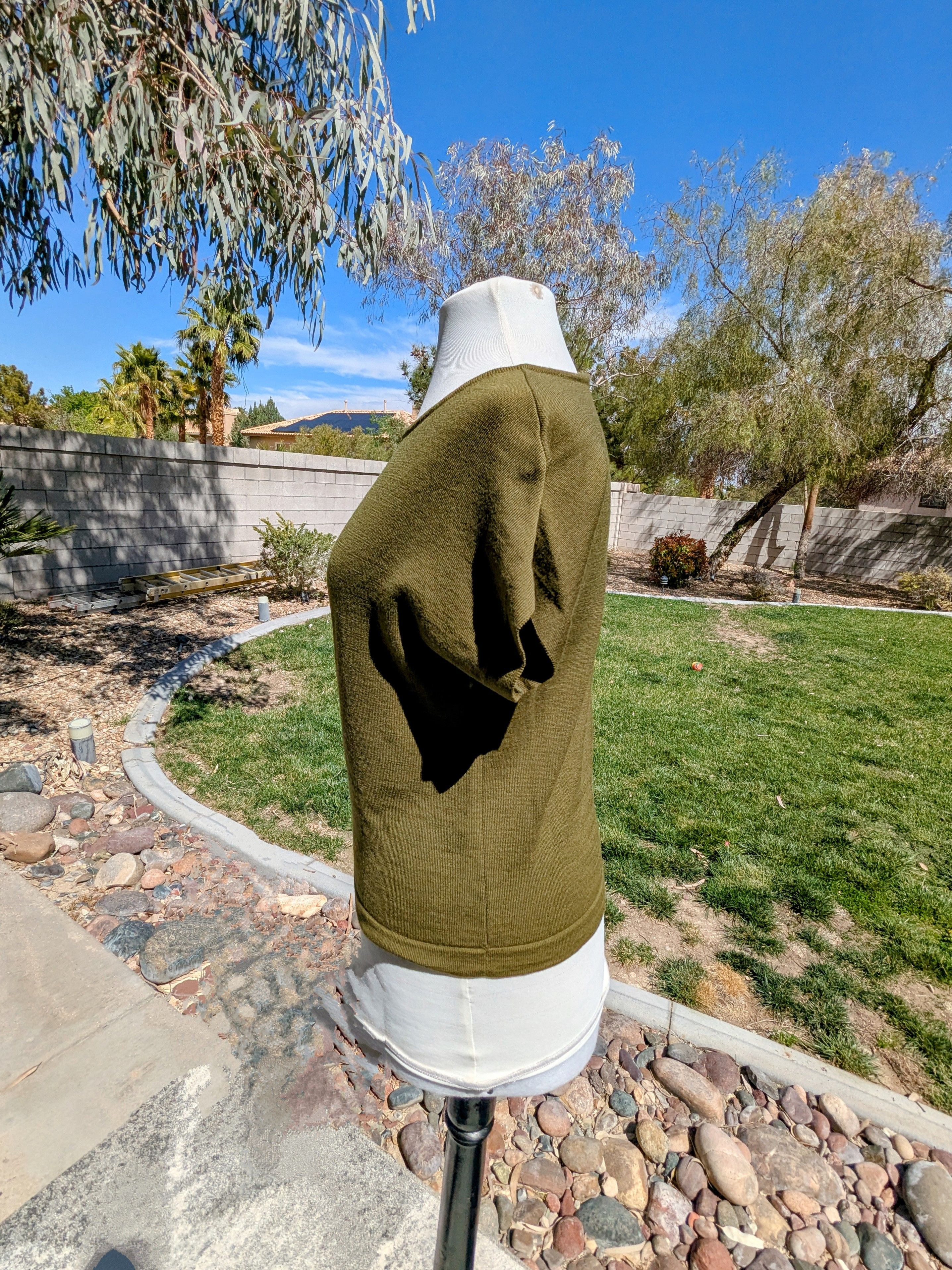 Vintage Vintage Olive 1960s Wool Pullover Scoop-Neck Med Top Size M / US 6-8 / IT 42-44 - 3 Thumbnail