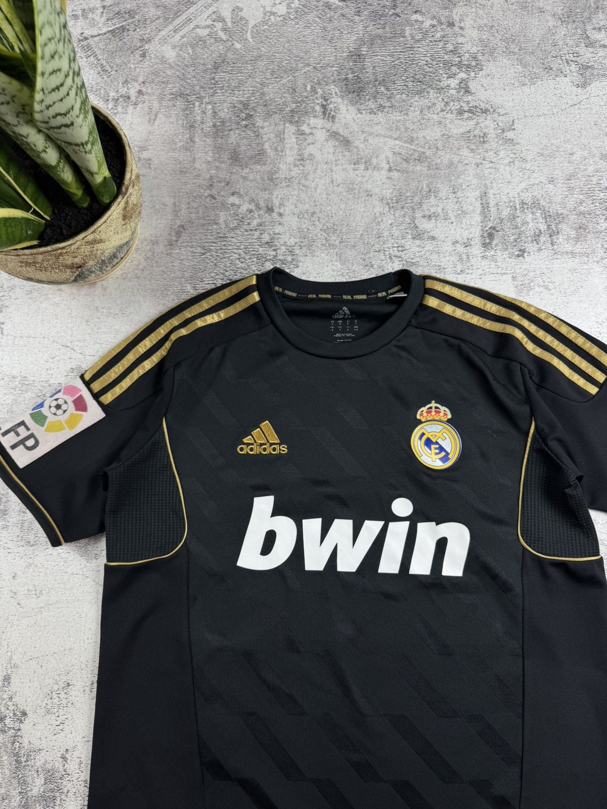 Adidas Real Madrid 2011 2012 Men’s Adidas Black Away Soccer Football Shirt Jersey Polo Size US S / EU 44-46 / 1 - 5 Thumbnail