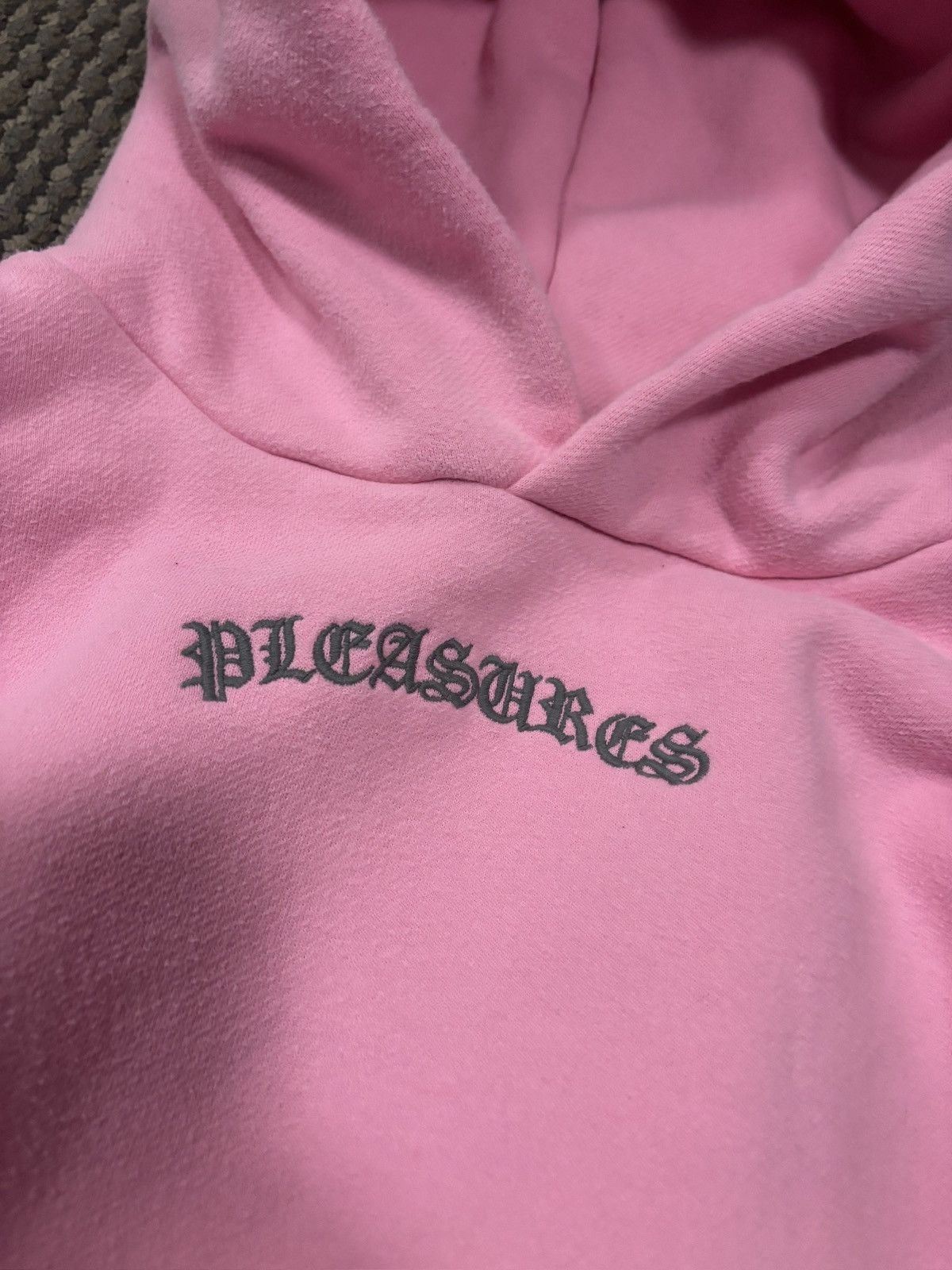 Pleasures Pleasures pink embriodered centerhit hoodie with backhit Size US S / EU 44-46 / 1 - 4 Thumbnail