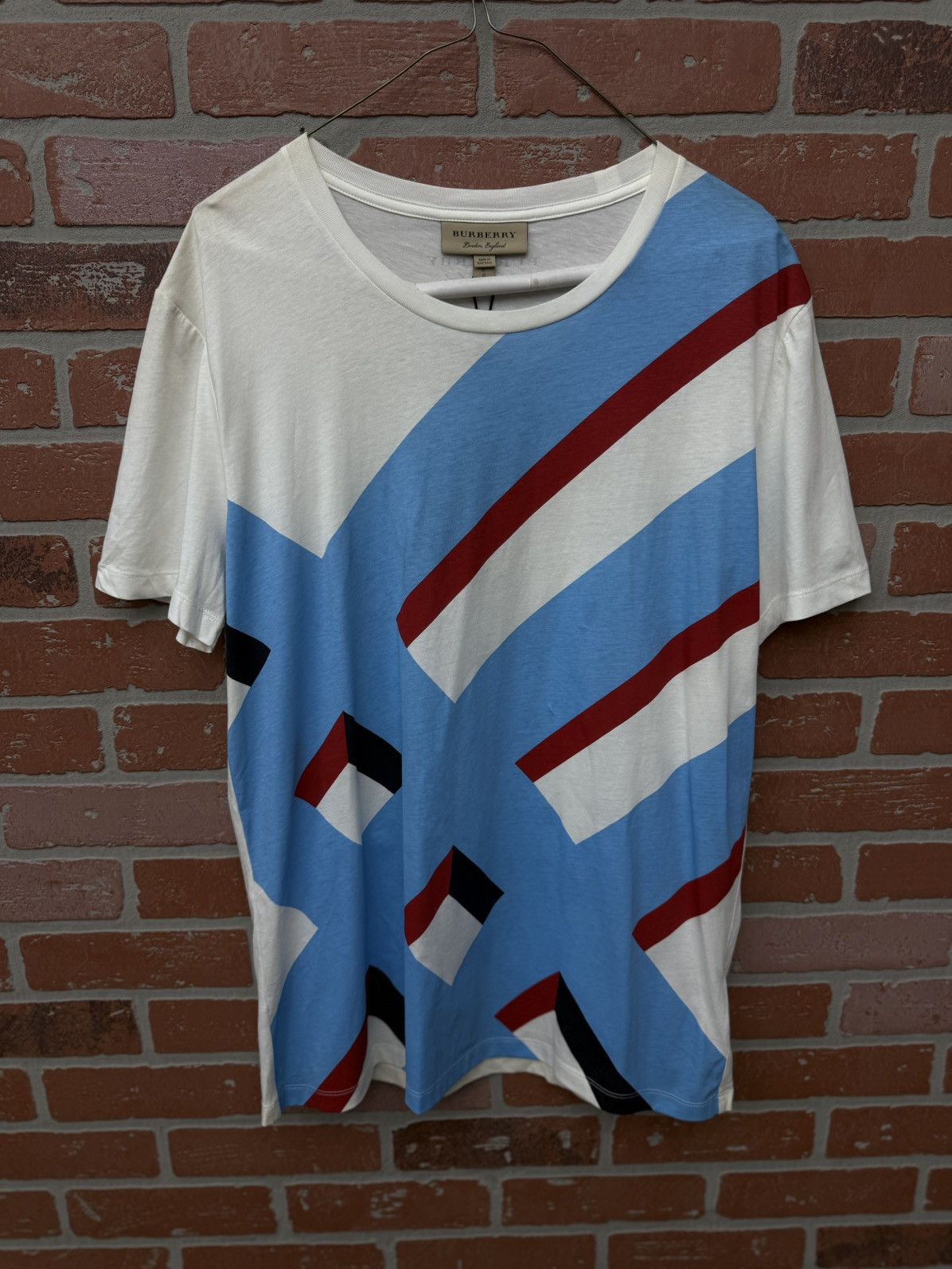 Burberry Burberry Men’s Tee Shirt Size Large New W Tags Size US L / EU 52-54 / 3 - 1 Thumbnail