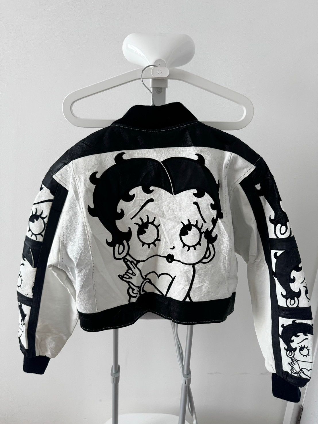 Vintage Vintage Betty 1990's Betty Boop Leather Jacket Size M / US 6-8 / IT 42-44 - 2 Thumbnail