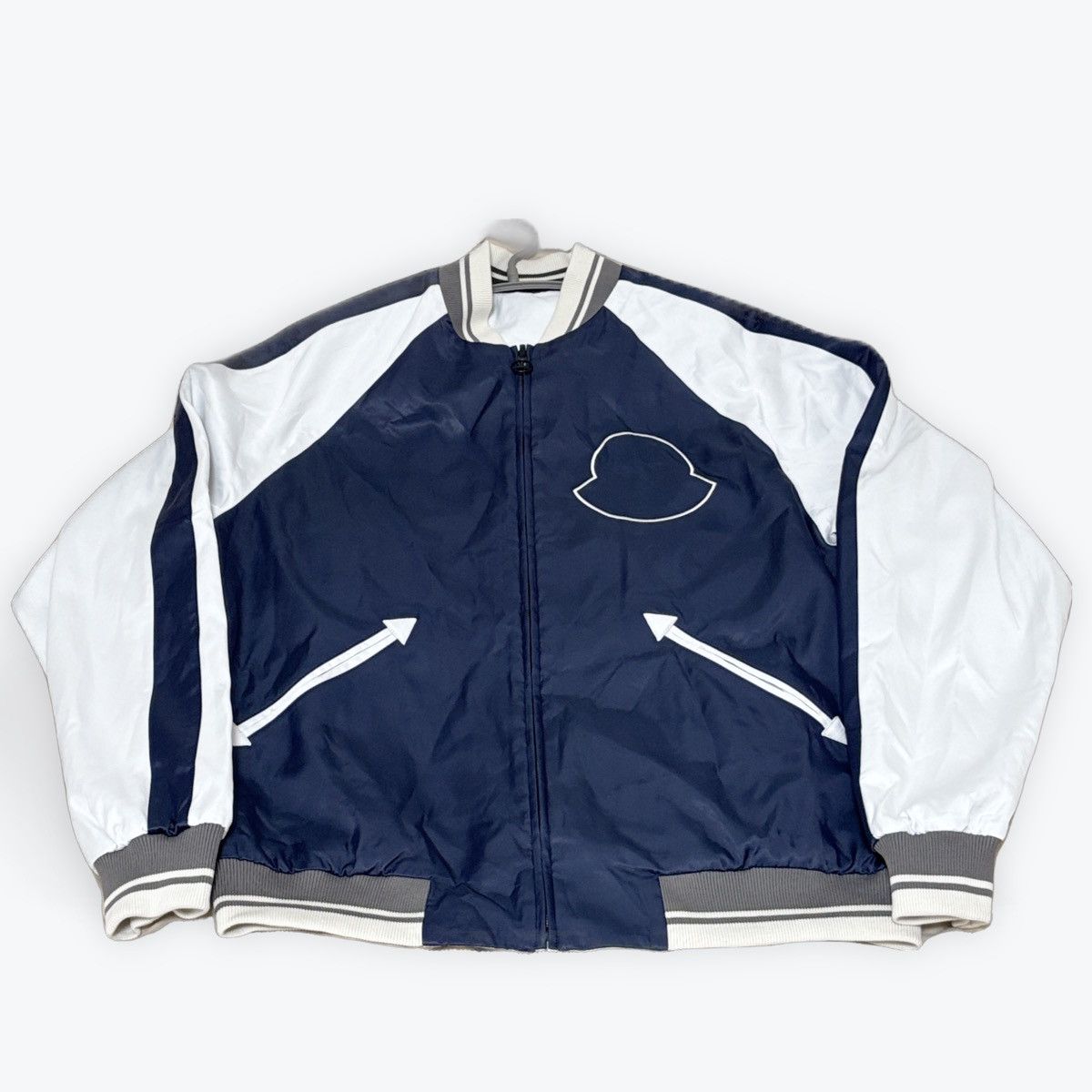 Moncler MONCLER GENIUS Mercedes-Benz by NIGO White Navy Reversible Size US L / EU 52-54 / 3 - 2 Thumbnail