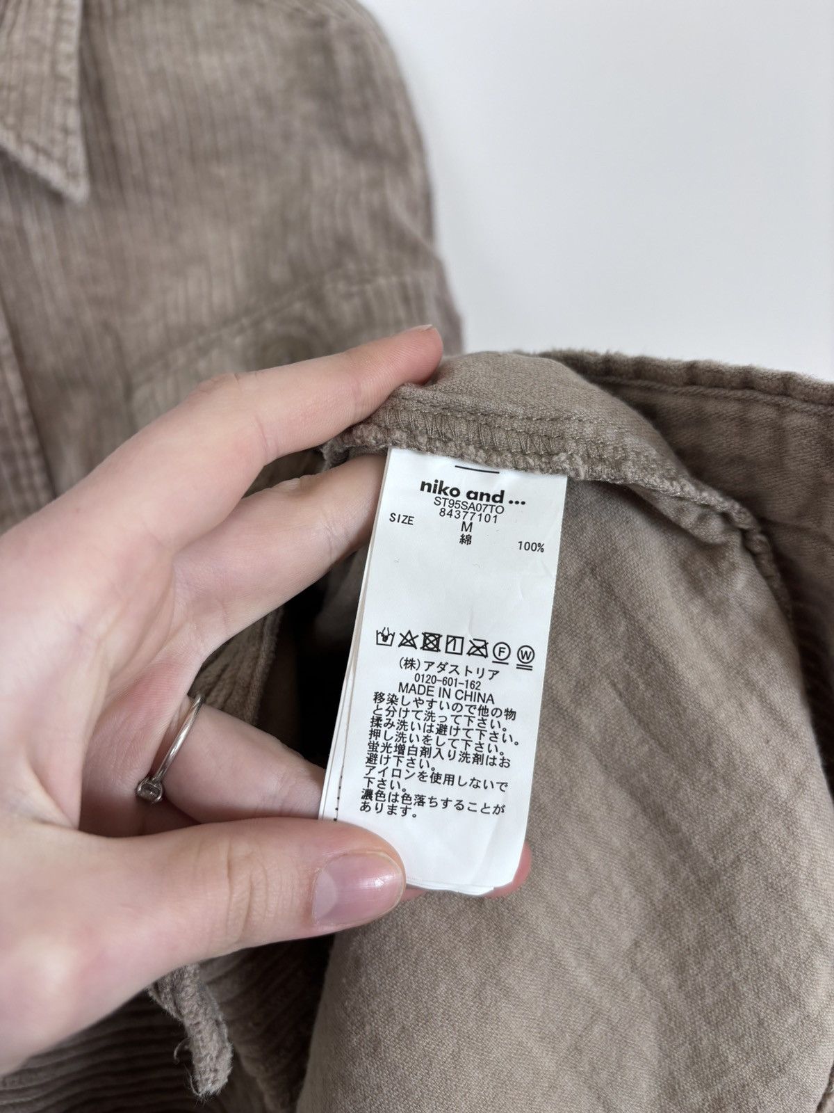 Japanese Brand Niko and… Japan Beige Corduroy Velvet Long Sleeve Shirt Size US M / EU 48-50 / 2 - 11 Thumbnail
