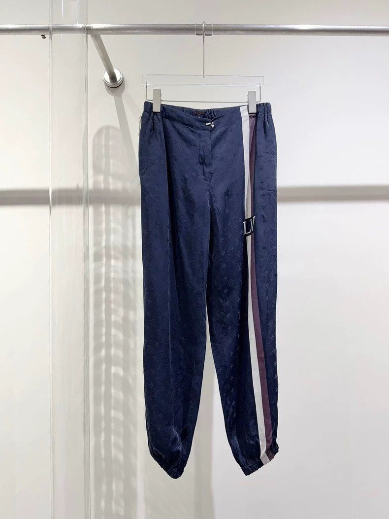 Louis Vuitton Louis Vuitton full of logo pants 2503-Nextarrow Size US 34 / EU 50 - 1 Thumbnail
