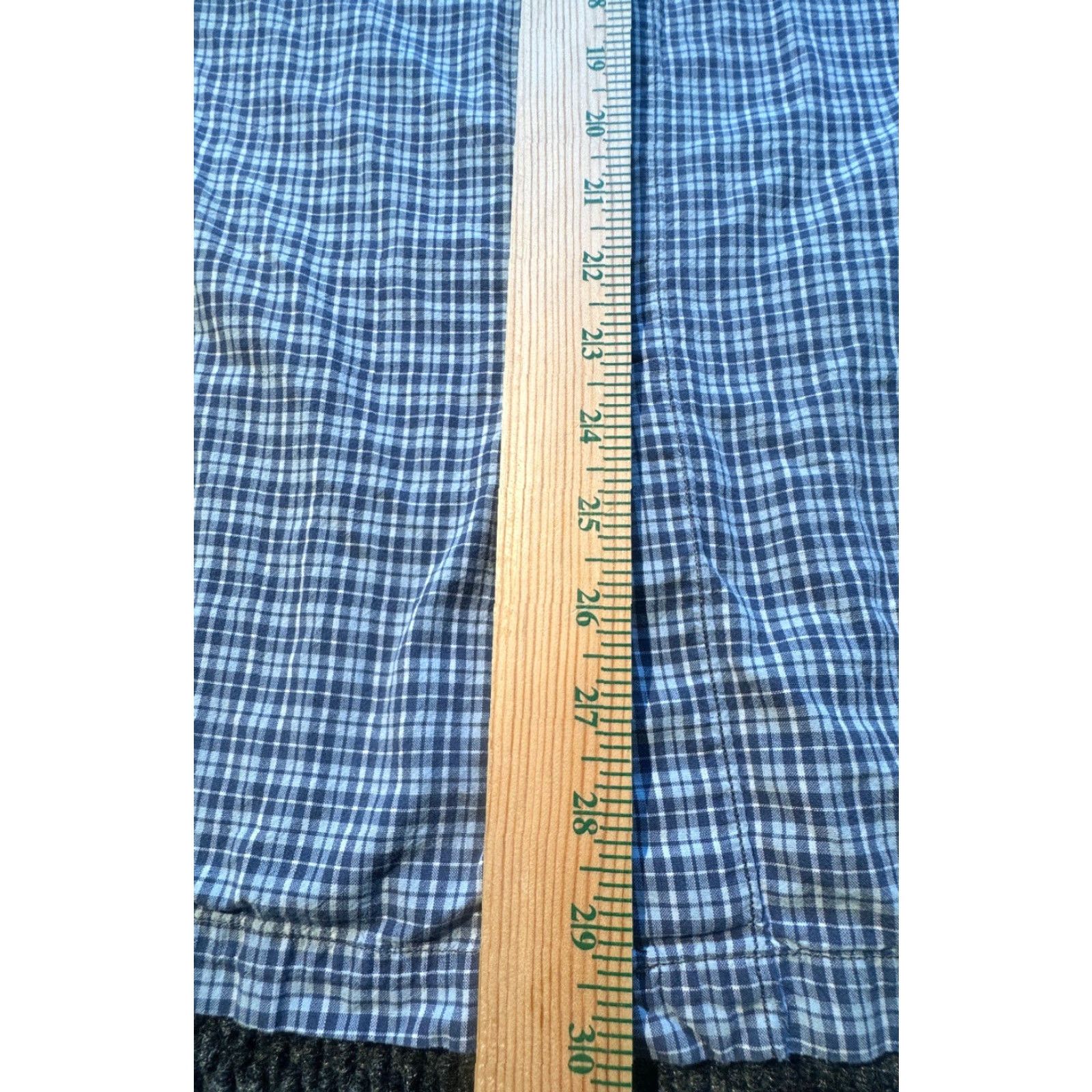 Izod VINTAGE Izod Short Sleeve Button-Up Shirt Large Blue Check 100% Cotton 1554 Mens Size US L / EU 52-54 / 3 - 5 Thumbnail