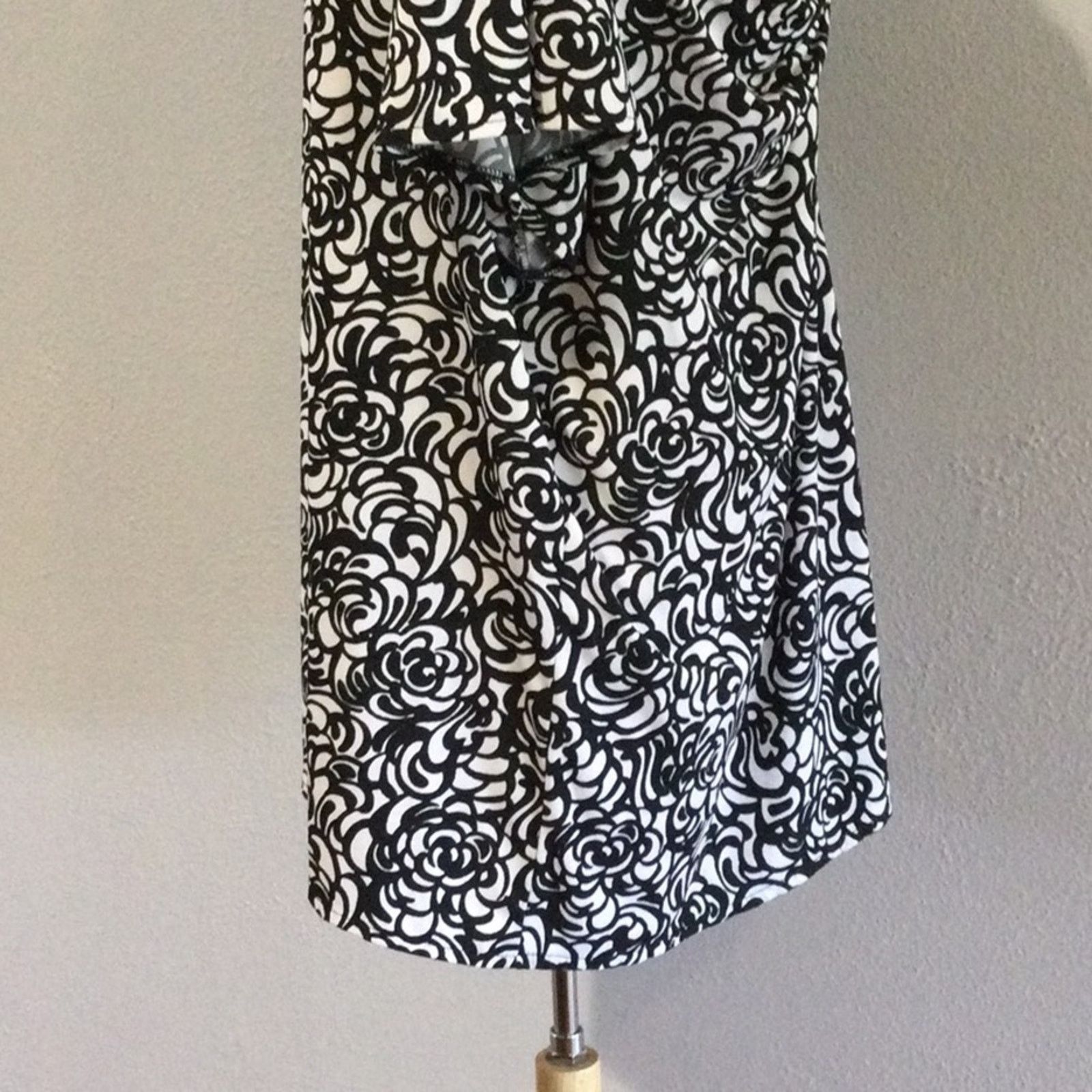 Other Lane Bryant Black & White V-Neck Short Sleeve Blouse 26/28 Size 3XL / US 20-22 - 7 Thumbnail