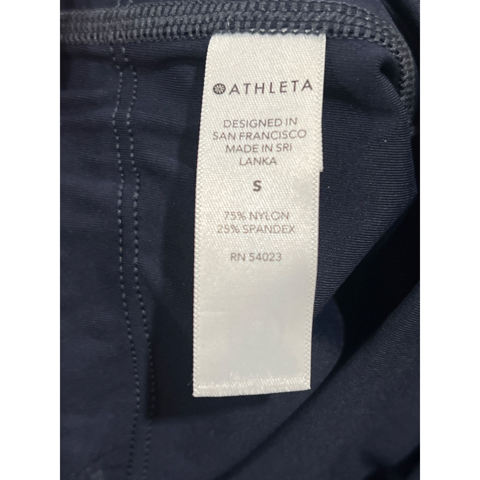 Athleta Athleta Ultimate Stash Pocket Capri Leggings S Blue High Ris Size 23" - 6 Thumbnail