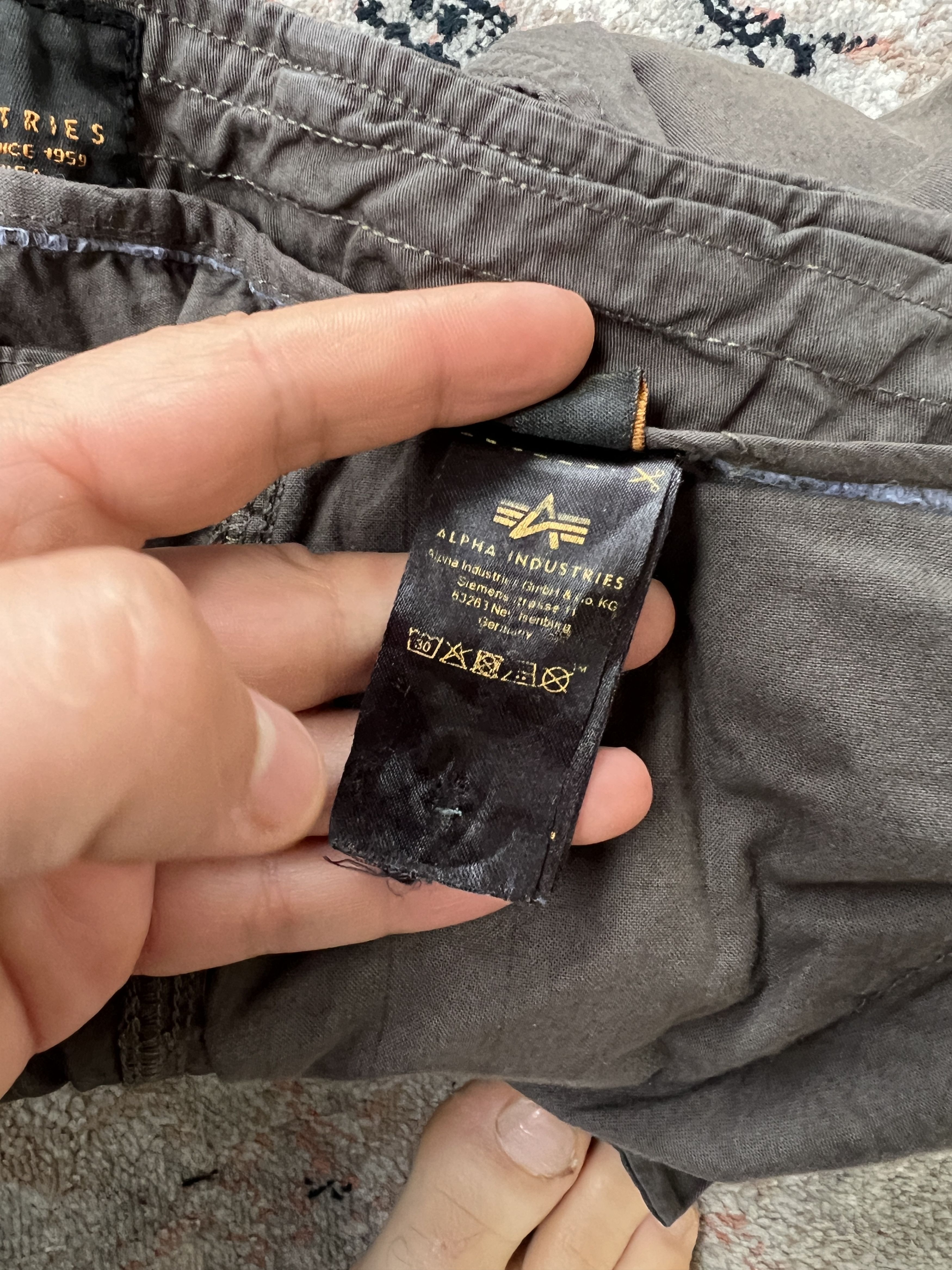 Alpha Industries Alpha Industries Shorts Size US 36 / EU 52 - 12 Thumbnail