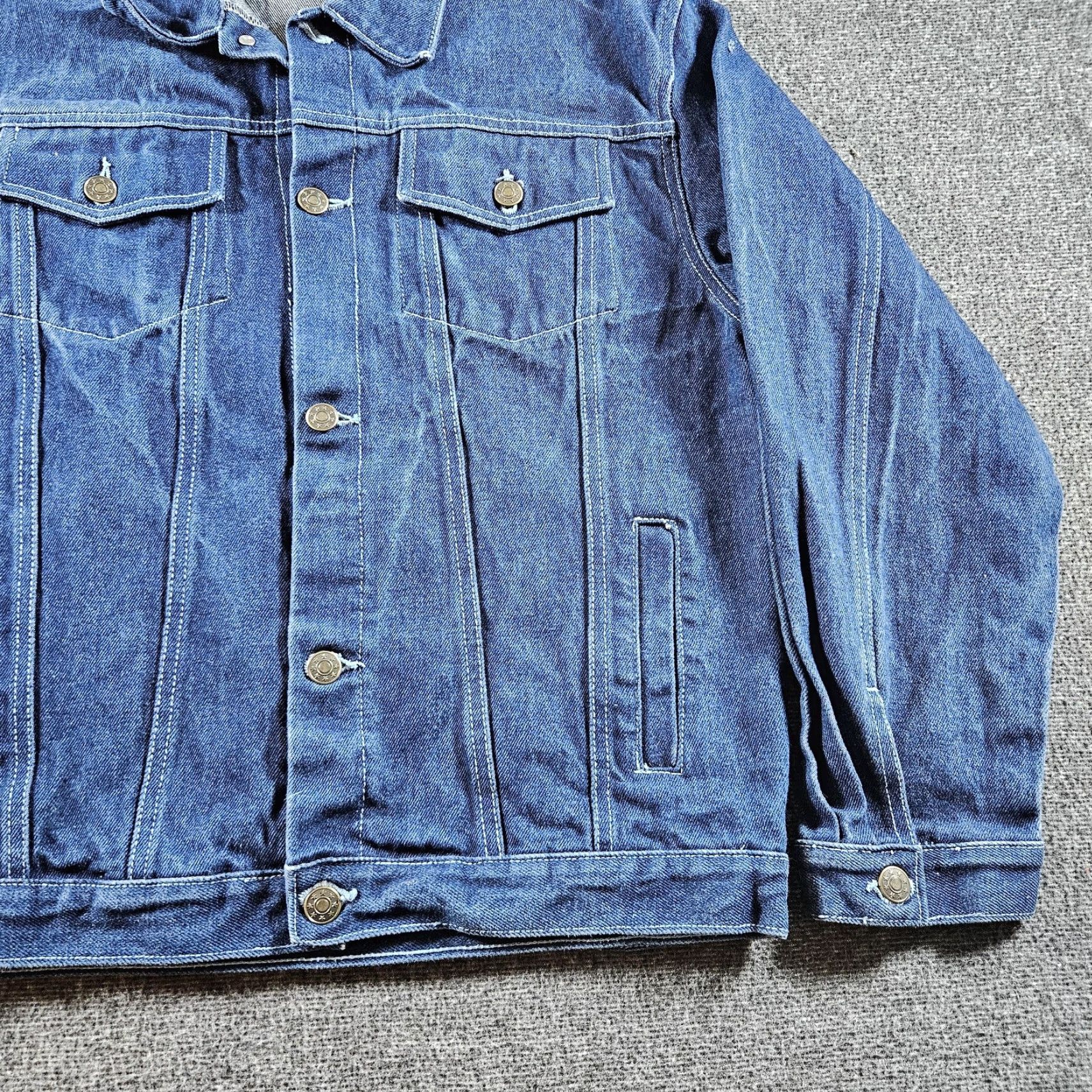 Fubu FUBU Platinum Denim Jean Jacket Mens L Blue Hip Hop Embroidered Back Graphic Bomber Jacket Size US 33 - 3 Thumbnail